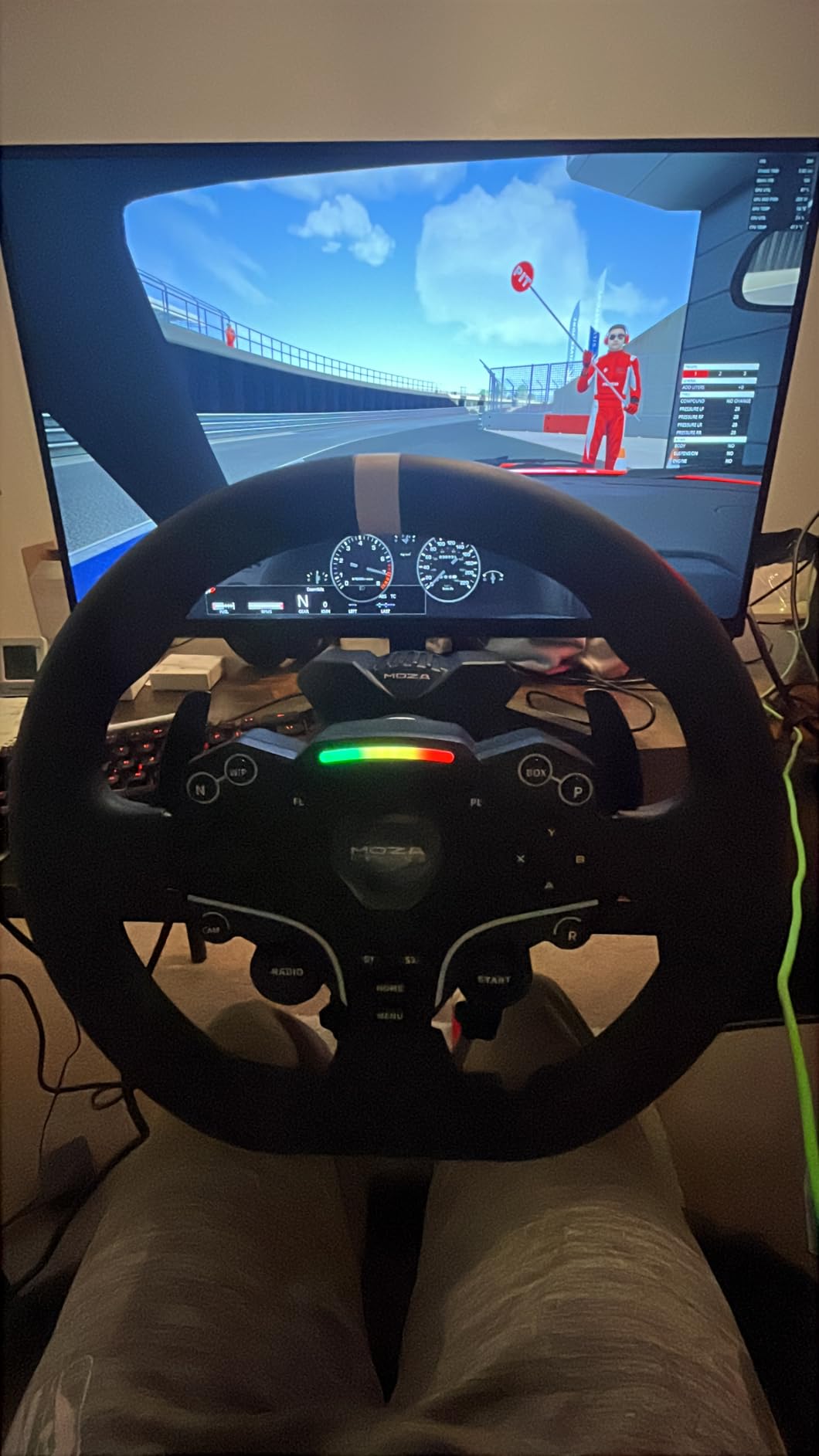 MOZA R3 Racing Simulator 4PCS Wheel & Pedals bundle for PC: R3 Direct Drive Base, ES Lite Steering Wheel, SR-P Lite Pedals and Table Clamp, Black customer photo 1