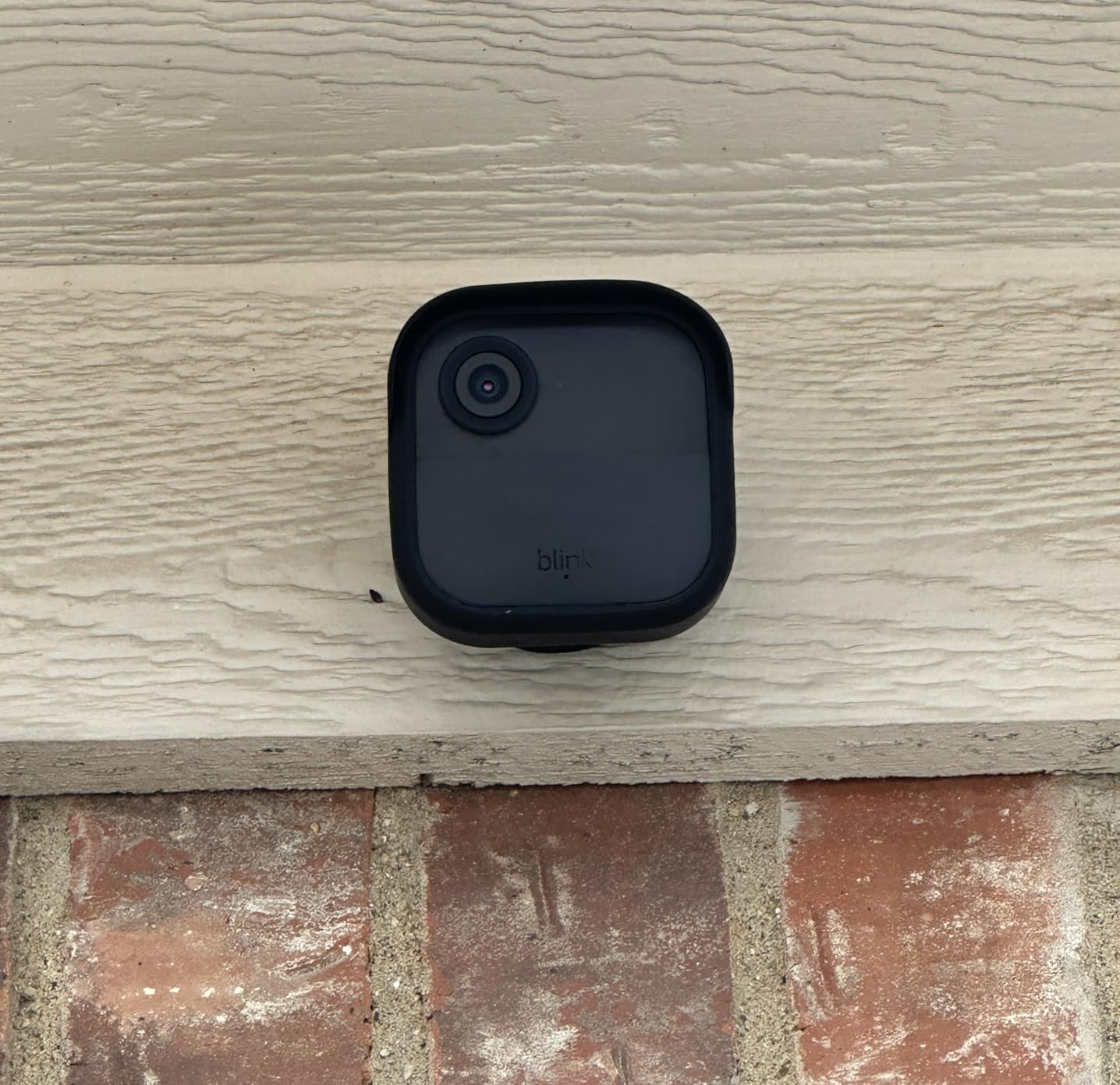 Outdoor 4 XR - two-year battery wireless camera with 4x security coverage, 1000 ft open-air range or 400 ft with typical use - 4 camera system customer photo 1