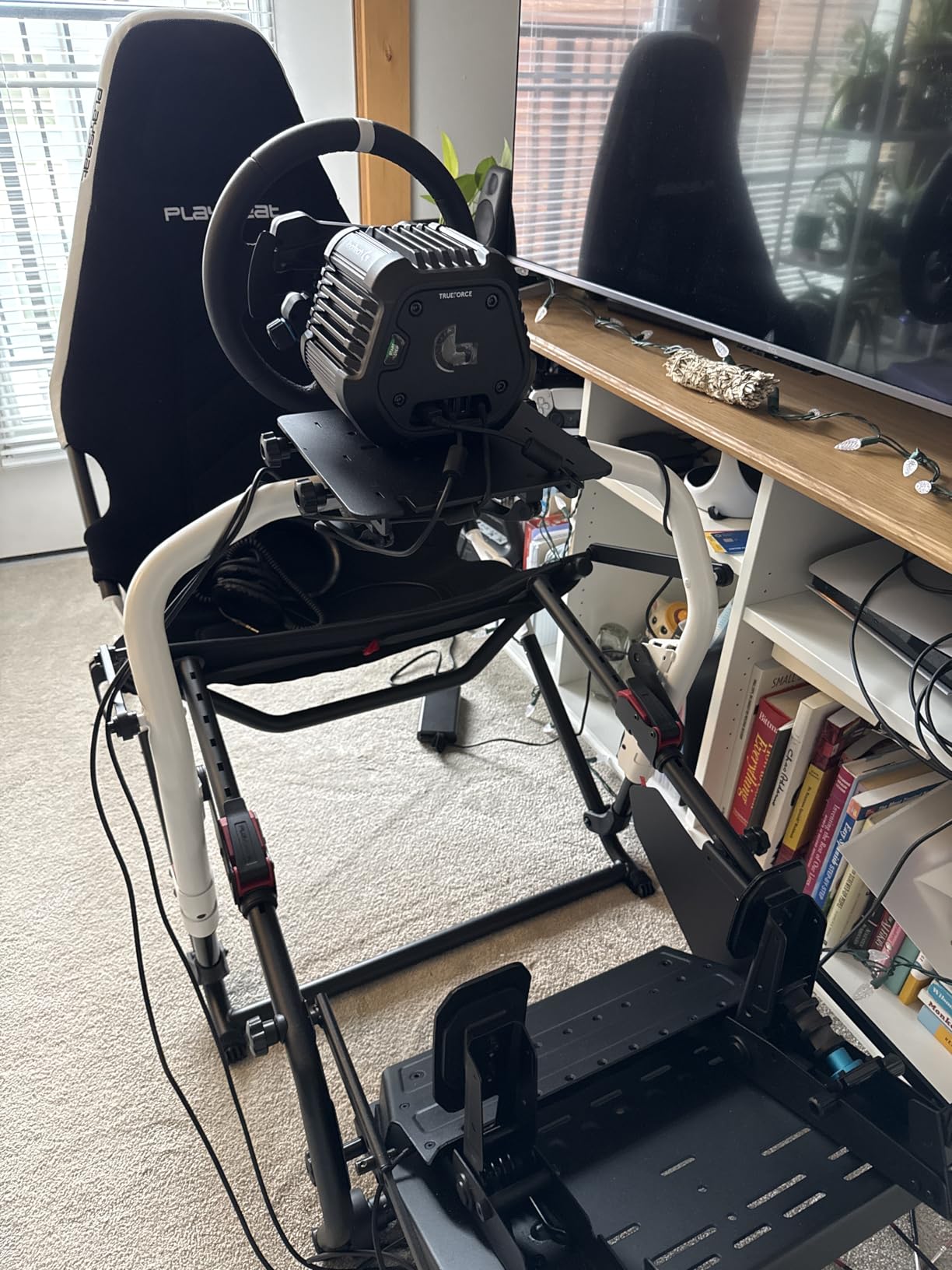 Logitech G RS50 Racing Wheel, Hub, and Base for Xbox/PC - 8 Nm Direct Drive with TRUEFORCE customer photo 1