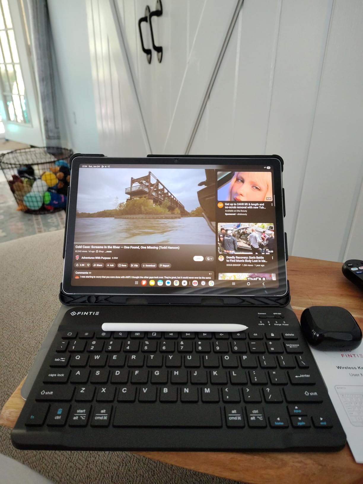 SAMSUNG Galaxy Tab S10 FE 256GB WiFi Android Tablet, Large Display, Long Battery Life, Exynos 1580 Processor, IP68 Water-Resistant, 90 Hz Refresh, S Pen for Note-Taking, US Version, Gray customer photo 1