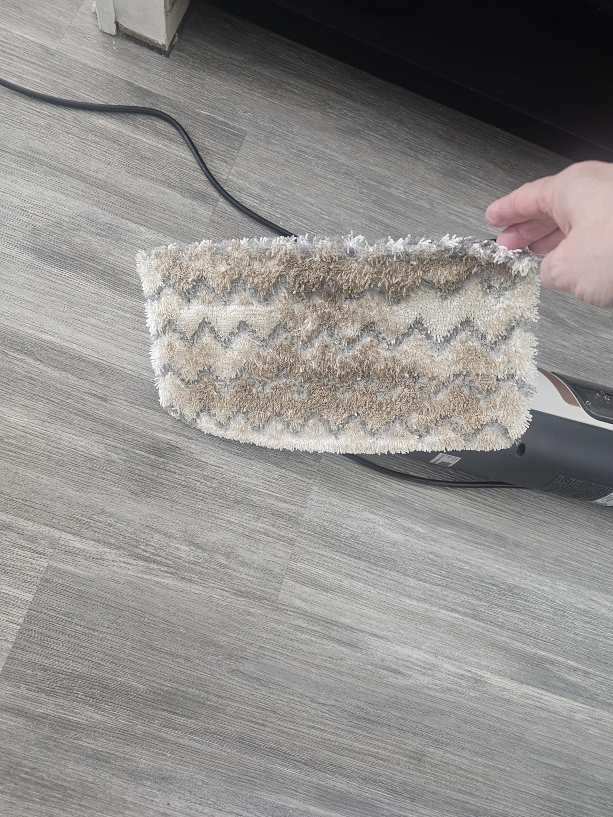 Shark SteamSpot Steam Mop with Steam Blaster Technology, 3 Steam Modes, 2 Washable Pads, XL Removable Water Tank, Lightweight, Steam Cleaner for sealed Hard Floors, Hardwood, Tile, Laminate, S2001 customer photo 2