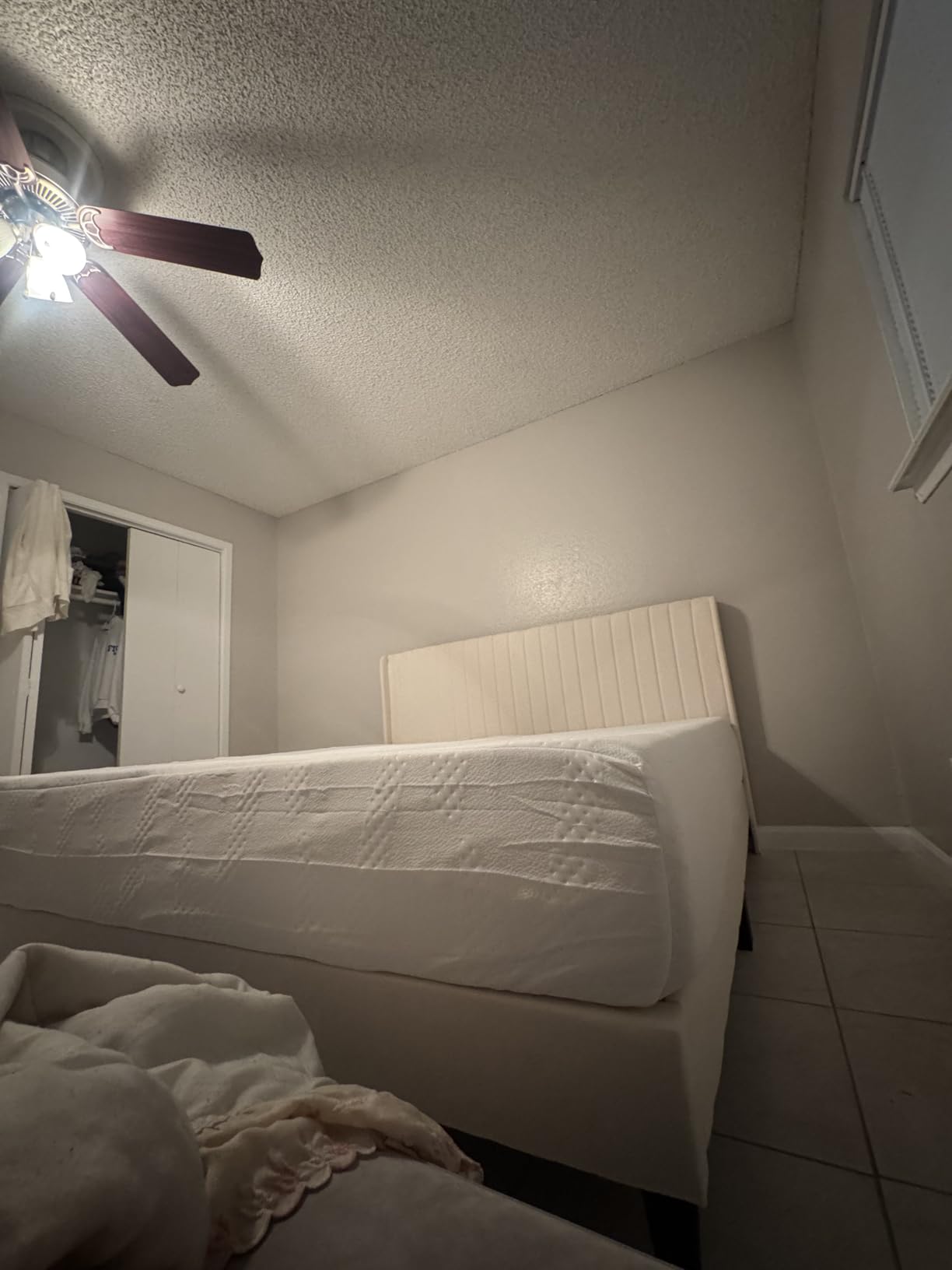 Novilla Twin XL Mattress, 8 Inch Twin XL Mattress in a Box, Gel Memory Foam Mattresses with Comfort Foam for Cooling Night Sleep, Pressure Relief, CertiPUR-US Certified,White customer photo 2