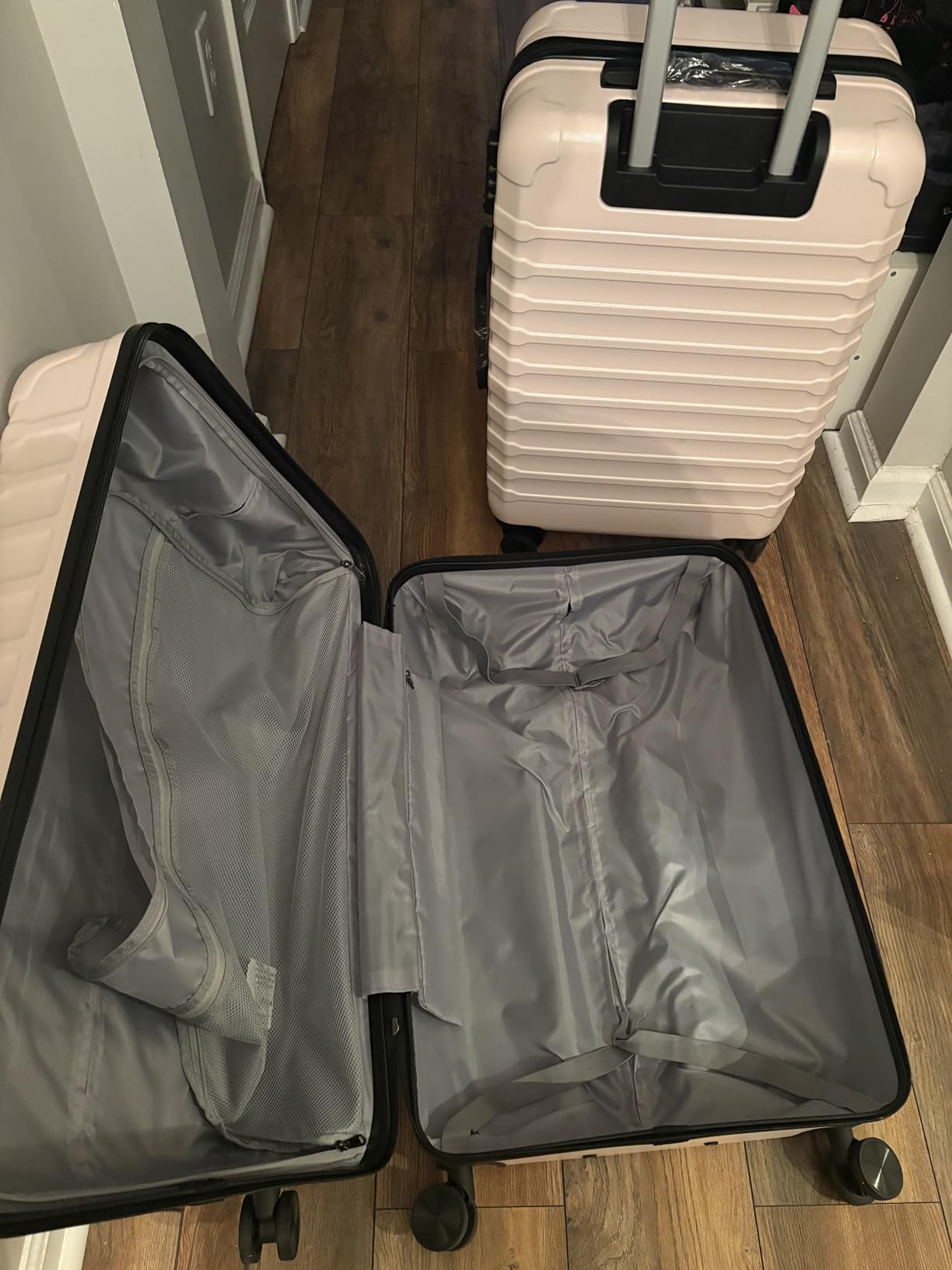 Luggage Sets, 3 Piece Durable Suitcase Set with Spinner Wheels, 3 Pcs Hard Shell Lightweight Luggage with TSA Lock, Large Checked Travel Suitcases, 20/24/28 Inch, Royal Blue customer photo 2