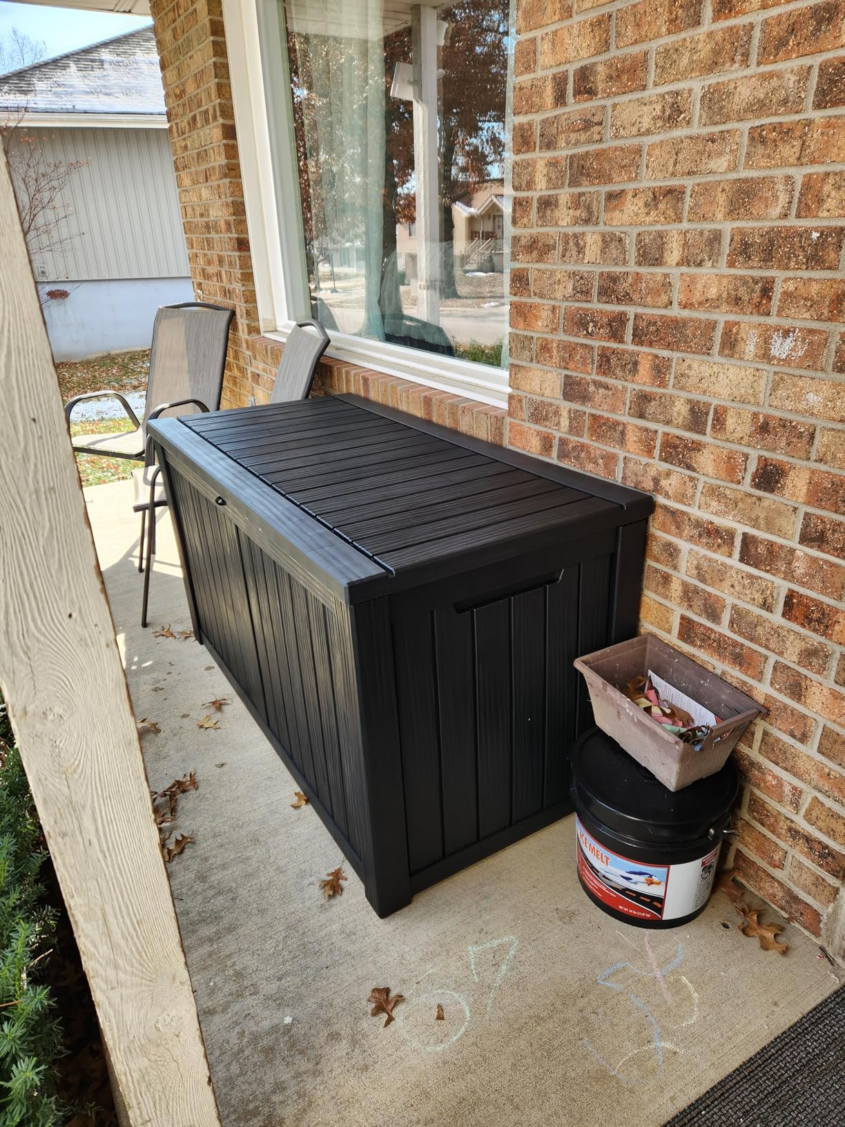 DRATO 180 Gallon Outdoor Storage Box, Large Waterproof Deck Box, Lockable Resin Storage Container with Reinforced Support for Patio Cushions, Garden Tools, UV-Resistant Outdoor Chest（Black，180 Gallon） customer photo 1