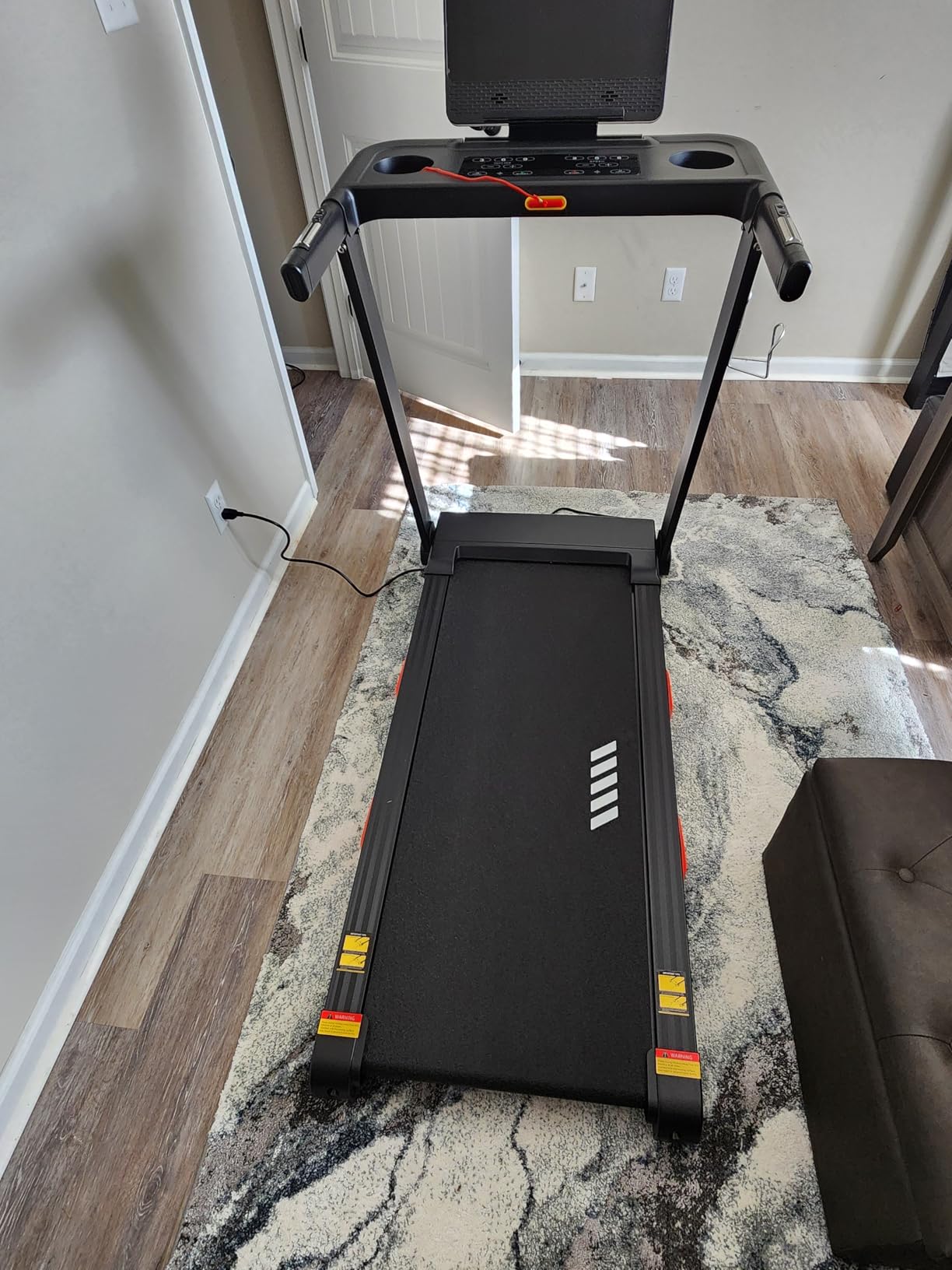 Auto Incline Treadmill, 20% Incline, 3.0HP, 10 MPH Running Machine, 18.5