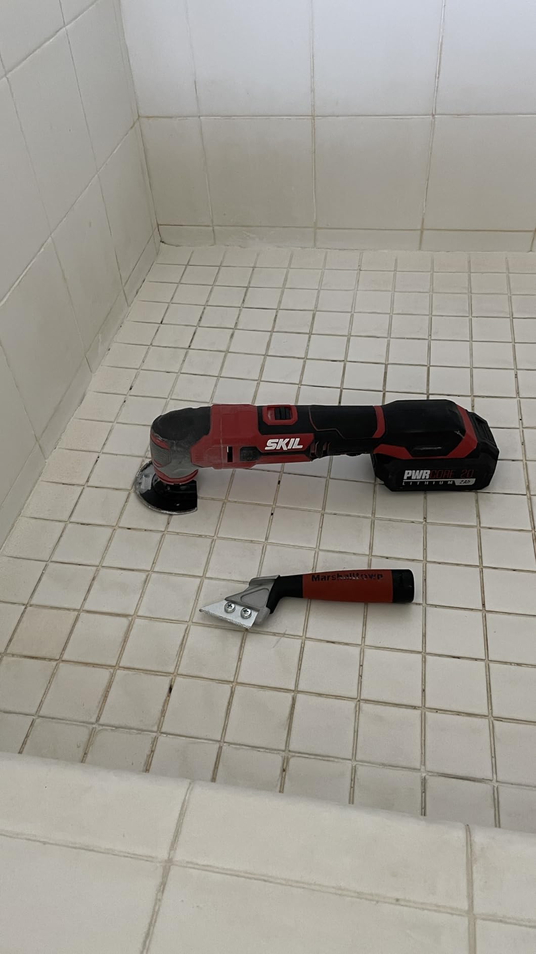 SKIL PWRCORE 20V Brushless Oscillating Multi-Tool Kit Including 2.0Ah Battery and Charger-OS5920B-10 customer photo 1