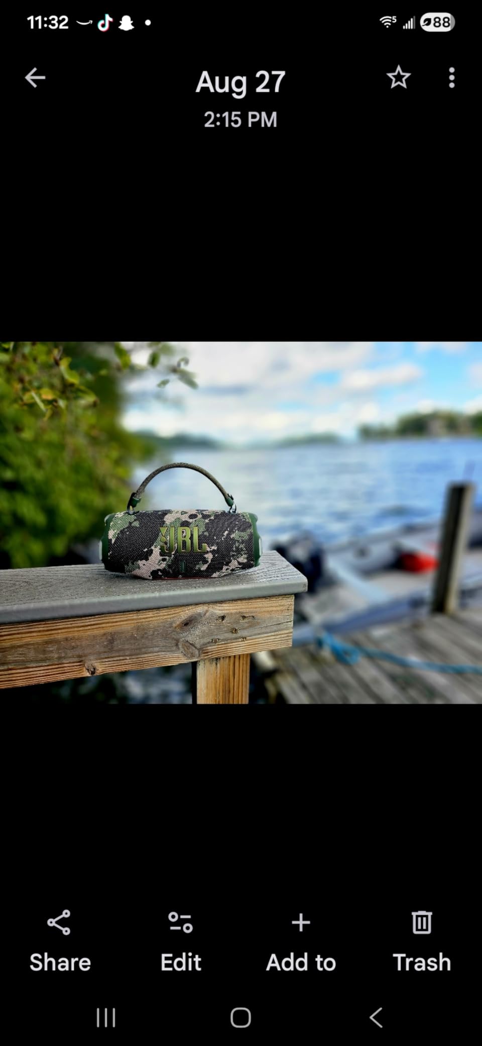 JBL Charge 6 Waterproof Portable Speaker Bundle with gSport Carbon Fiber Case (Black) customer photo 1