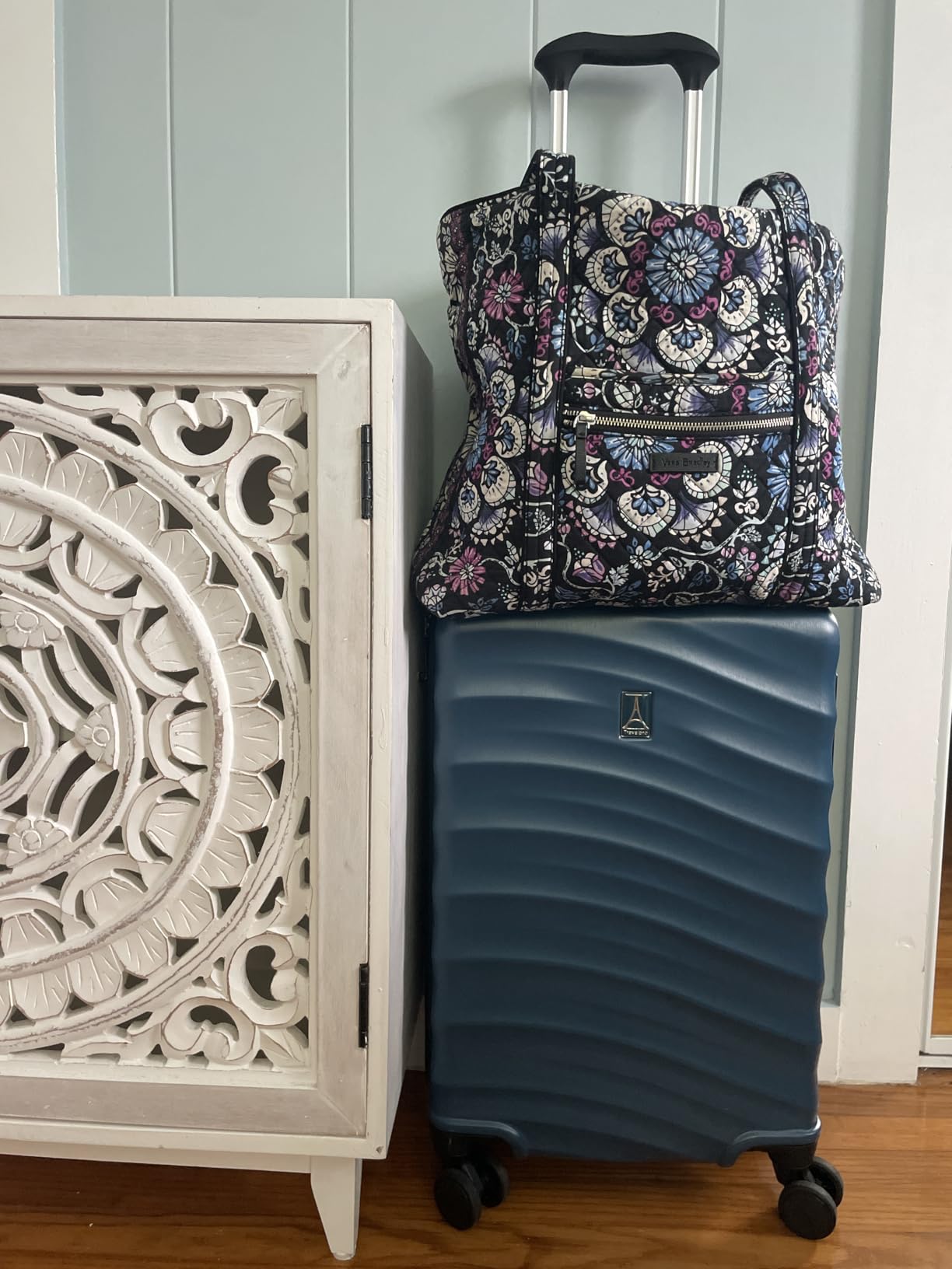 Travelpro Maxlite Air V2 Hardside Expandable Carry on Luggage, 8 Spinner Wheels, Lightweight Hard Shell Suitcase, TSA lock, Slate Green, Carry On 20-Inch customer photo 1