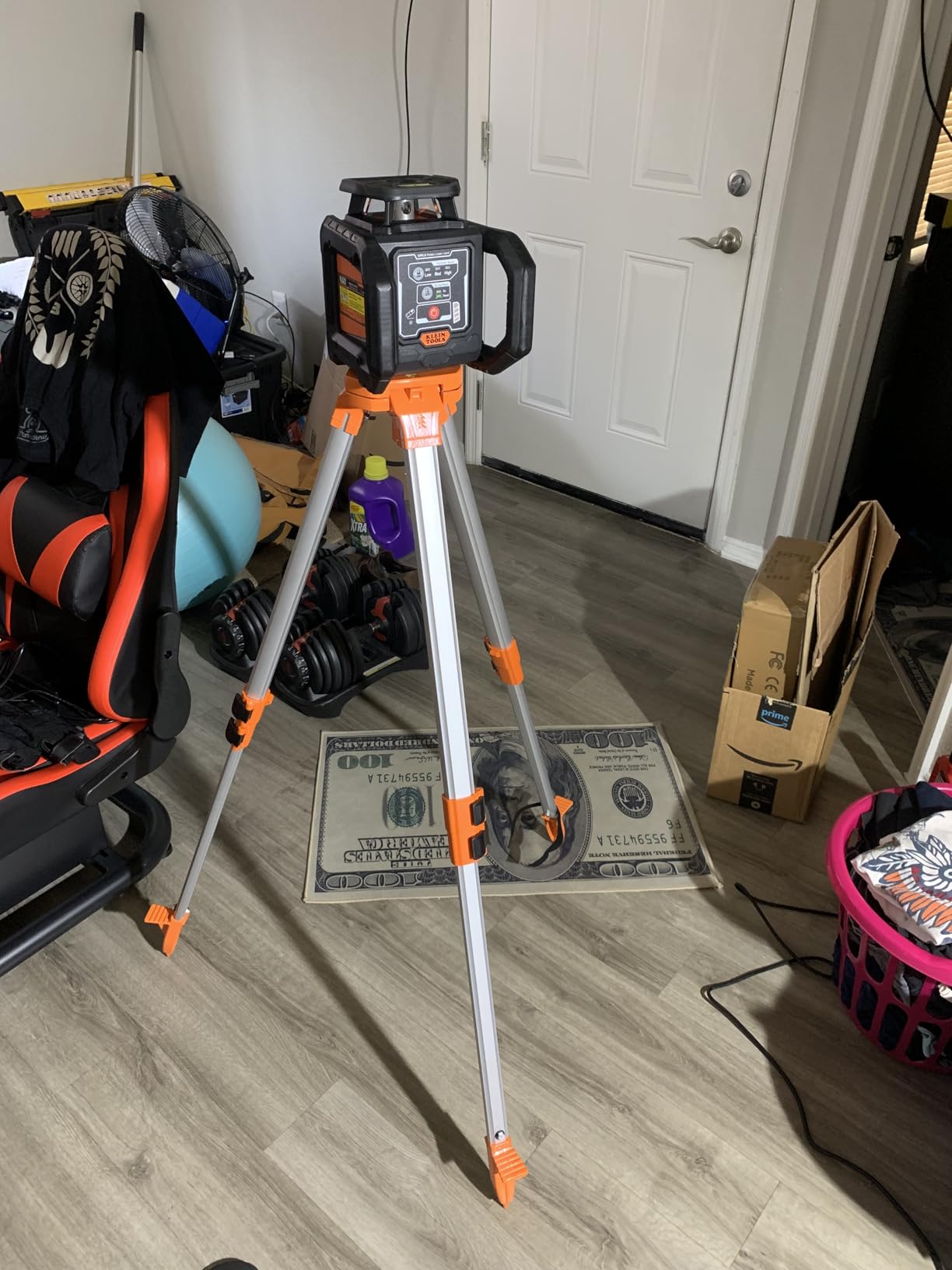 Klein Tools 93RLS Green Self-Leveling Rotary Laser Level Kit, Horizontal/Vertical with Plumb Spot, 1150-Foot Range, Rechargeable, Tripod, Detector, 9-Foot Grade Rod, Carrying Case customer photo 2