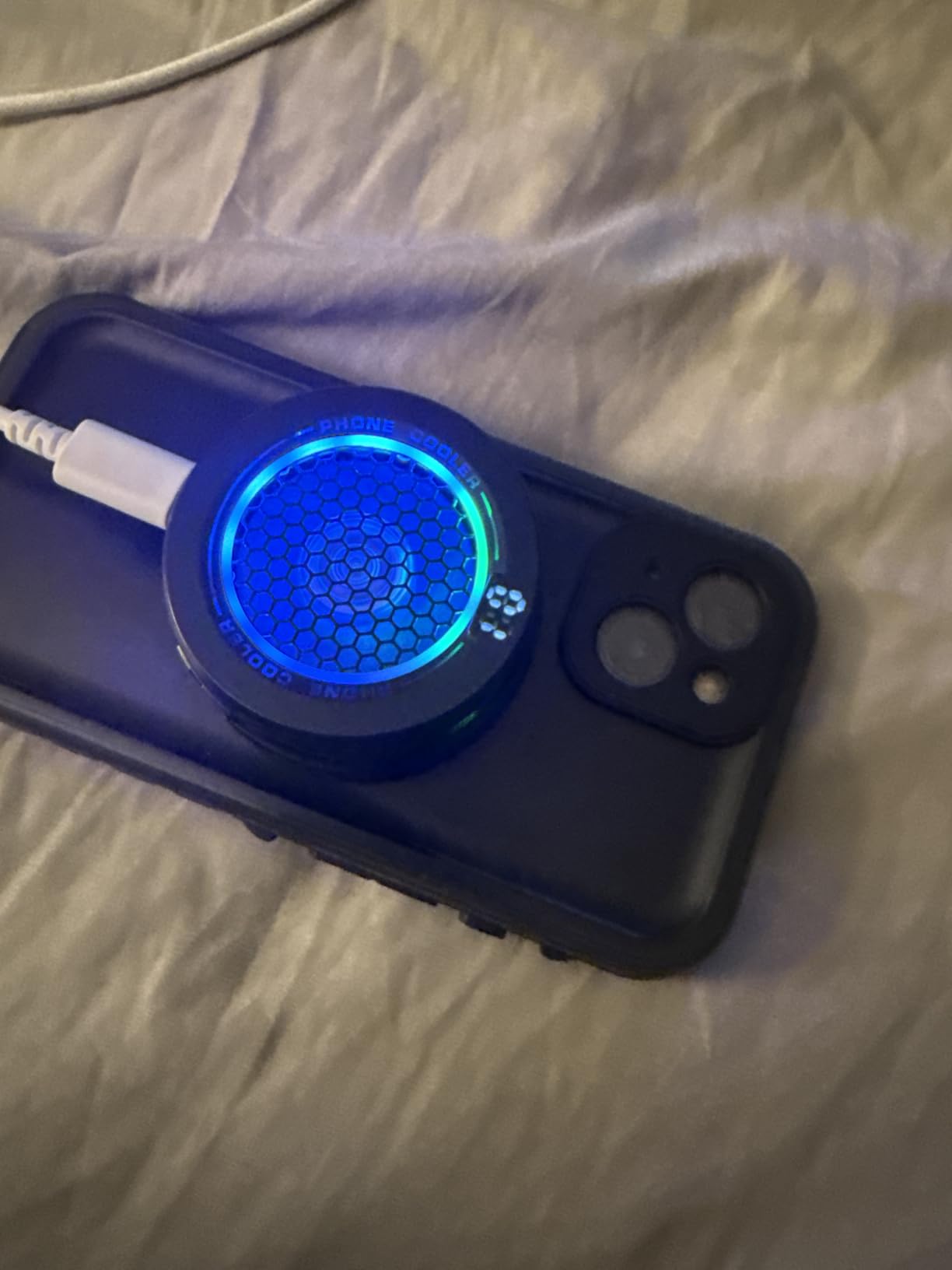 NEEWER Basics Magnetic Phone Cooler, Low Noise USB Cooling Fan with Smart Temp Control, RGB Light, Magnetic Ring & Clip Compatible with iPhone 15 16 Pro Max MagSafe Samsung iPad for Gaming, PA069 customer photo 1