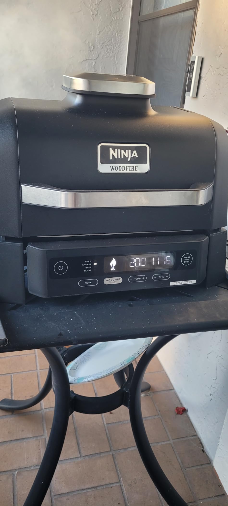 Ninja Woodfire Outdoor Grill & Smoker, 4-in-1 Functionality, Grill, Smoke, Bake, Roast, Authentic Woodfire Flavors, Electric Heat, OG301 customer photo 2