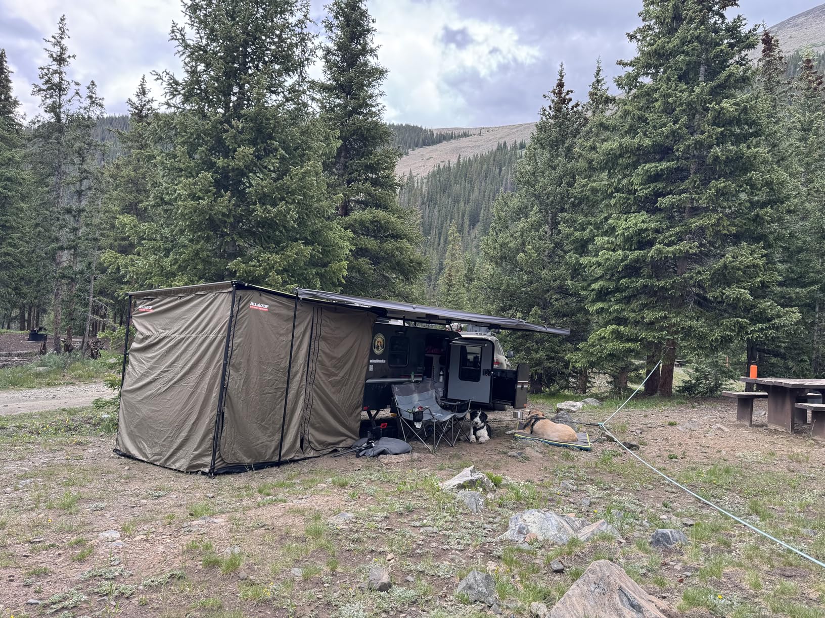 ALL-TOP Awning Room with Floor 6.6ft x 8.2ft Rip-Stop 210D Oxford Awning Tent with Bug-Resistance Mesh, Waterproof Sun Shelter for Overland, Camping(Black Coating, Room Only) customer photo 1