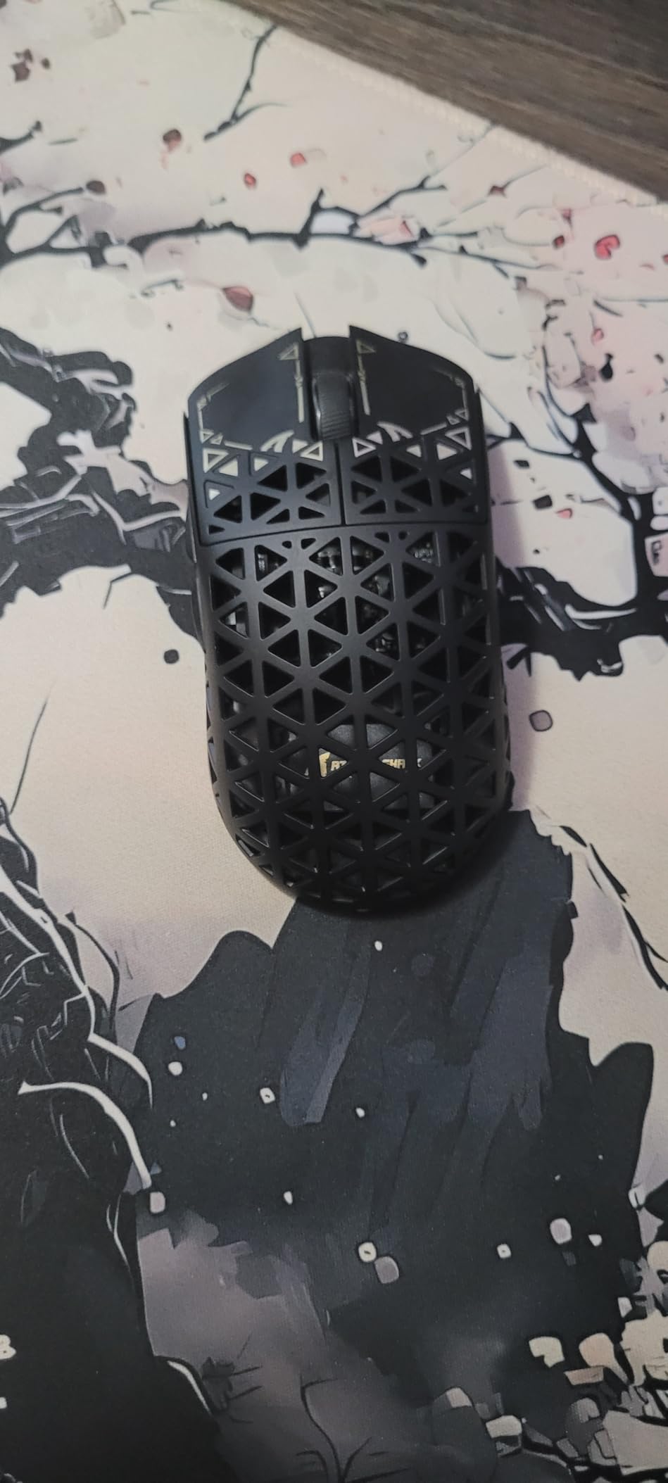 ATTACK SHARK R5Ultra 8K Carbon Fiber Wireless Gaming Mouse with 42000 DPI -PAW3950 MAX Sensor -39g Ultra-Lightweight customer photo 1