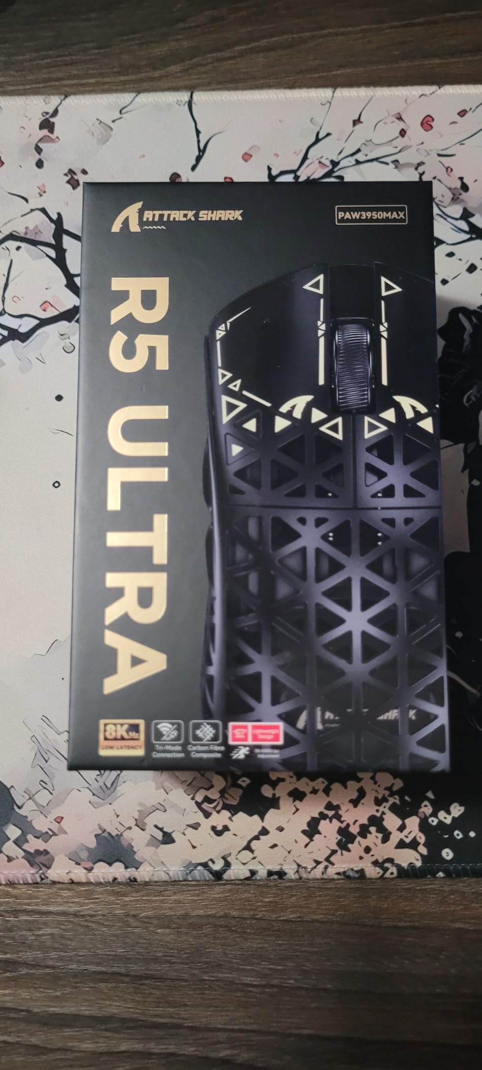 ATTACK SHARK R5Ultra 8K Carbon Fiber Wireless Gaming Mouse with 42000 DPI -PAW3950 MAX Sensor -39g Ultra-Lightweight customer photo 2