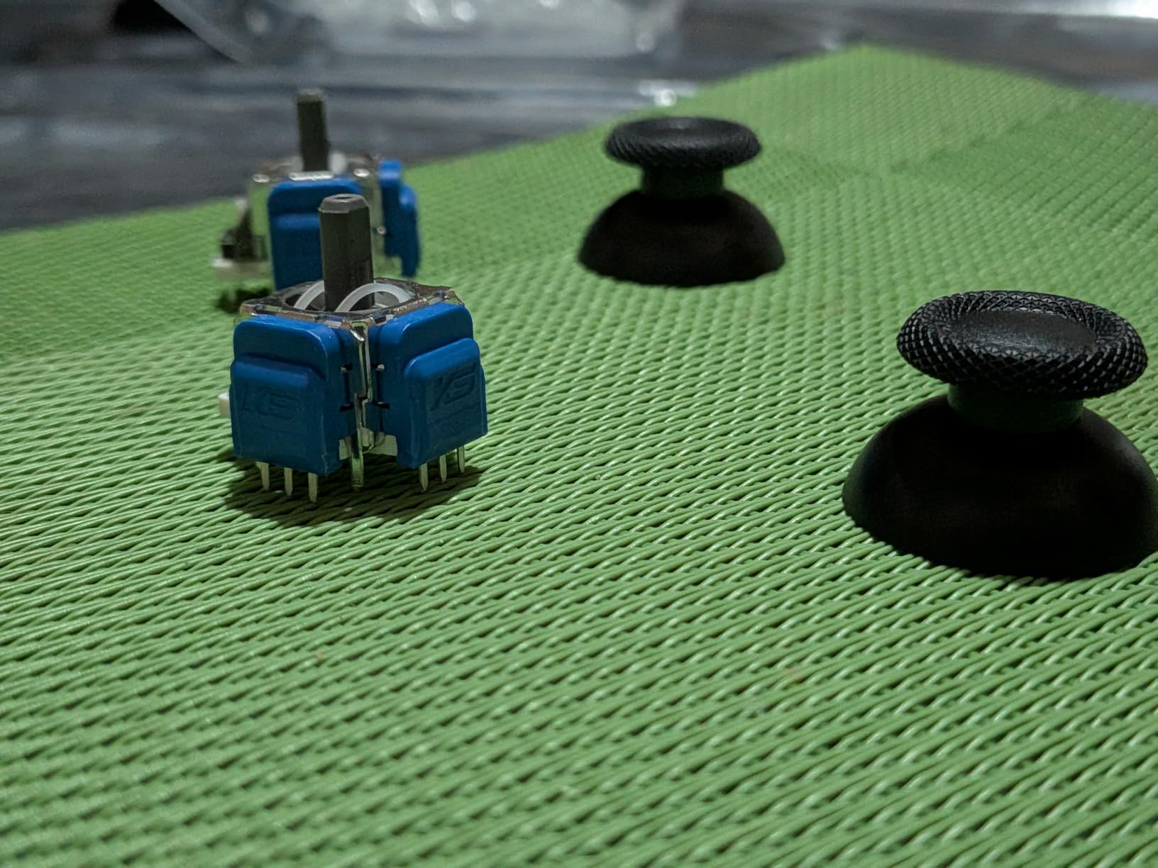 Ikpek 6 Pack Joysticks for DualSense PS5 TMR Electromagnetic Joystick Replacement for Sony PlayStation 5 PS5 Controller Anti-Drift Sticks with Repair Accessories Parts customer photo 1