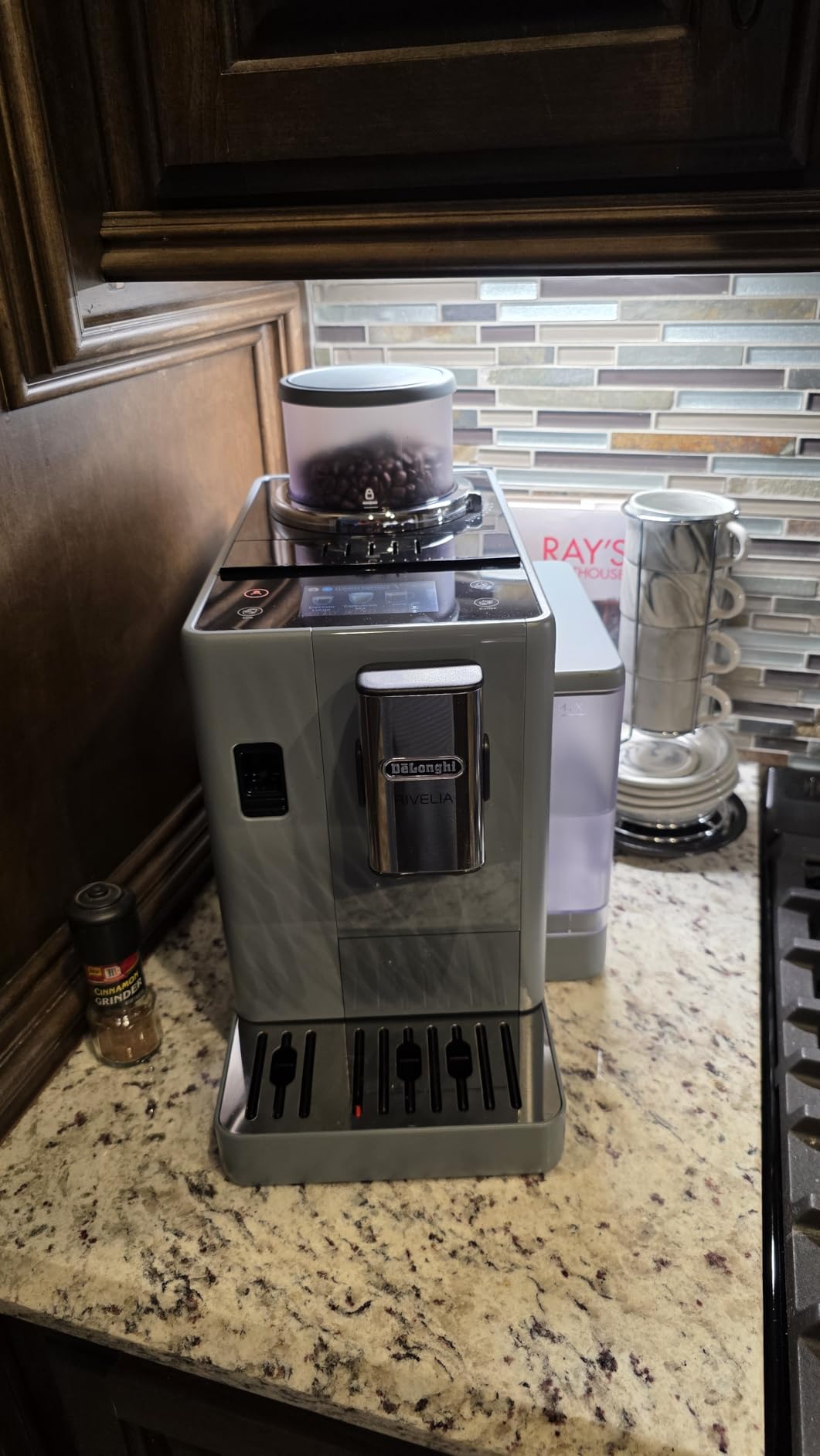 De'Longhi Rivelia Automatic Espresso Machine with Grinder & Milk Frother - All-in-One Coffee Maker, Hot & Iced Latte, Cappuccino, Bean Switch System customer photo 1