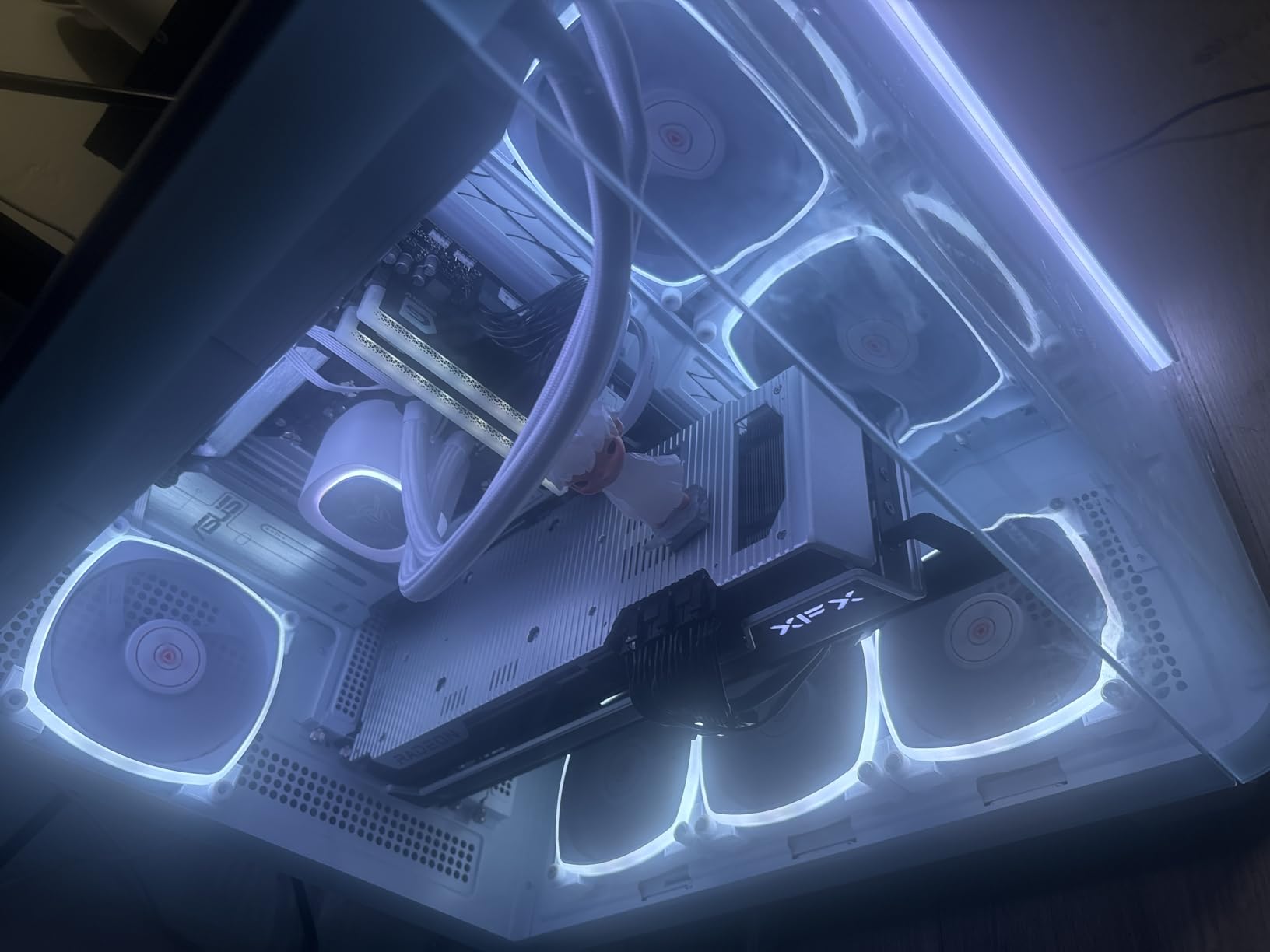 Skytech Gaming Legacy 4 Gaming PC, Intel Ultra 9 285K 5.5GHz, NVIDIA RTX 5080 16GB VRAM, Z890 Board, 2TB Gen4 NVMe SSD, 64GB DDR5 RAM 6000, 1000W Gold ATX 3 PSU, 420 ARGB AIO, WI-FI 7, Windows 11 customer photo 1