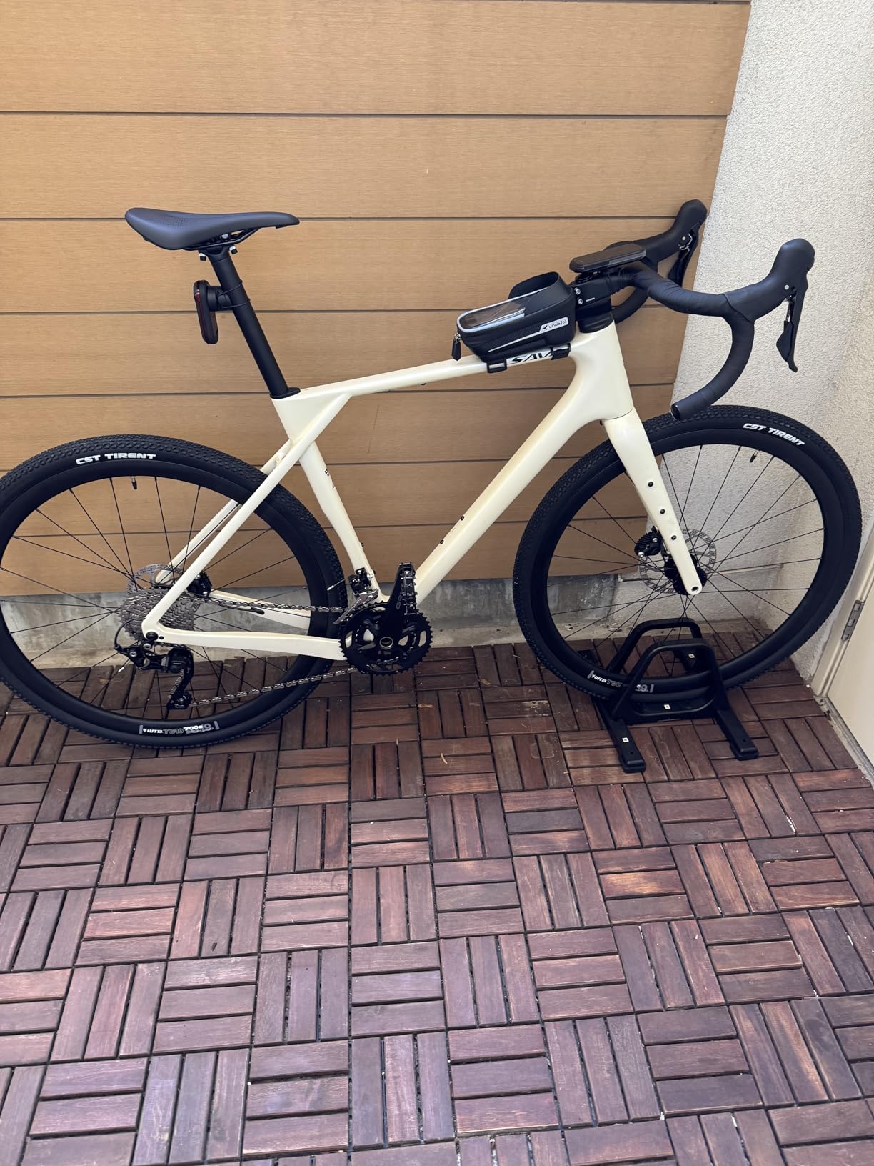 SAVADECK Carbon Gravel Bike - T800 Carbon Frame & Fork, Shimano GRX400 20-Speed Groupset, Hydraulic Disc Brakes, 700C x 40mm Tires - Lightweight Design for Road & Off-Road Adventures customer photo 1