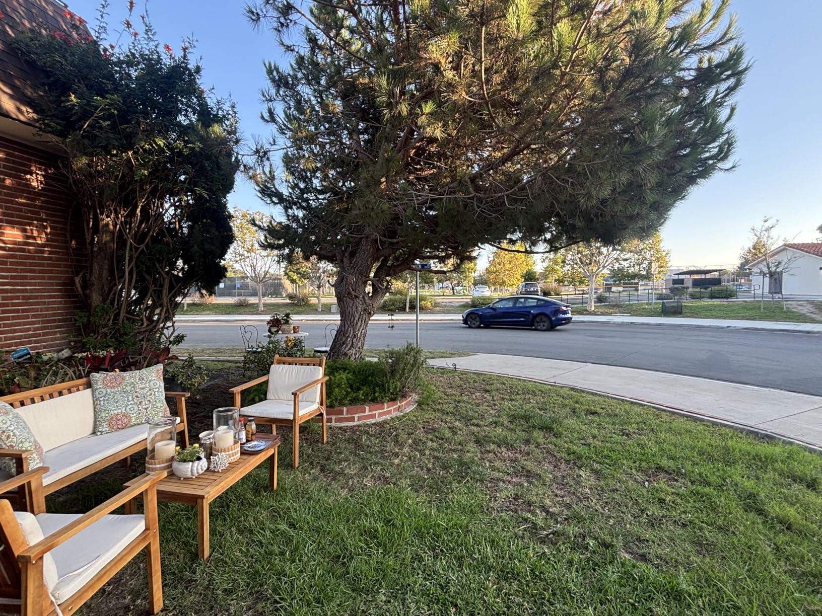 Devoko Patio Furniture 4 Piece Acacia Wood Outdoor Conversation Sofa Set with Table & Cushions Porch Chairs for Garden, Deck, Backyard, Natural customer photo 2