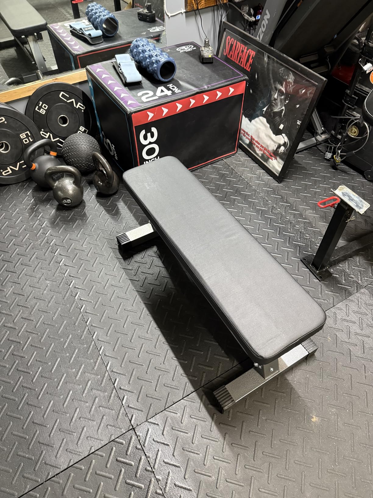 FF Finer Form Essential Flat Weight Bench for Your Home Gym - Heavy Duty Workout Bench for Bench Press, Hip Thrusts & Strength Training Exercise - Compact, Fitness Equipment for Home Use customer photo 1