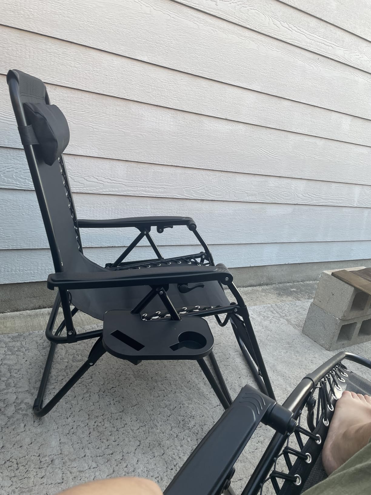 Sweetcrispy Zero Gravity Chairs, Set of 2 Portable Recliner Beach Camping Patio Outdoor Folding Lounge Chair with Cup Holder Trays and Adjustable Pillow for Poolside, Garden, Backyard, Lawn (Blue) customer photo 1