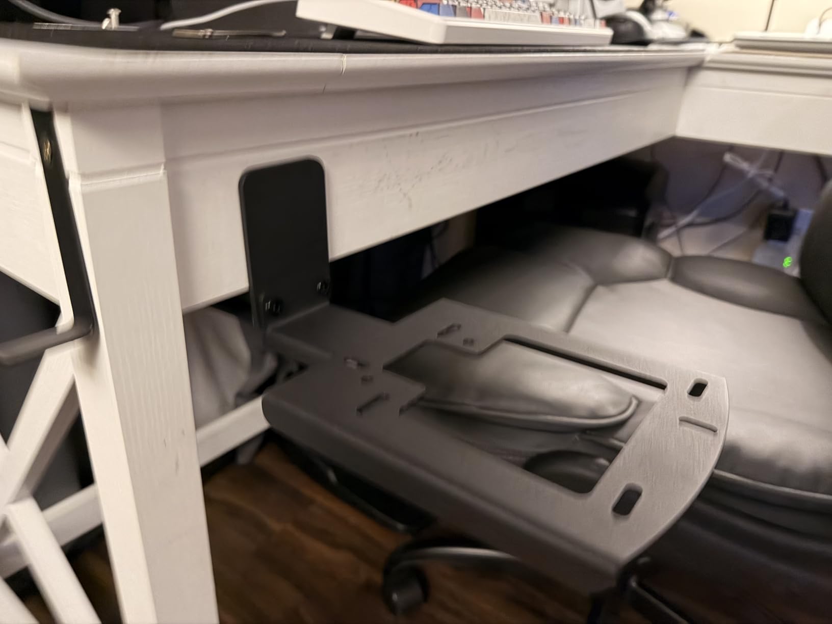 VTUIFBT Quick Release Desk Mount Holder Compatible with Thrustmaster SimTask Farmstick, T-Flight Hotas One, T-Flight Hotas 4, T-Flight Hotas X Hotas, T16000M FCS, TCA Sidestick customer photo 1