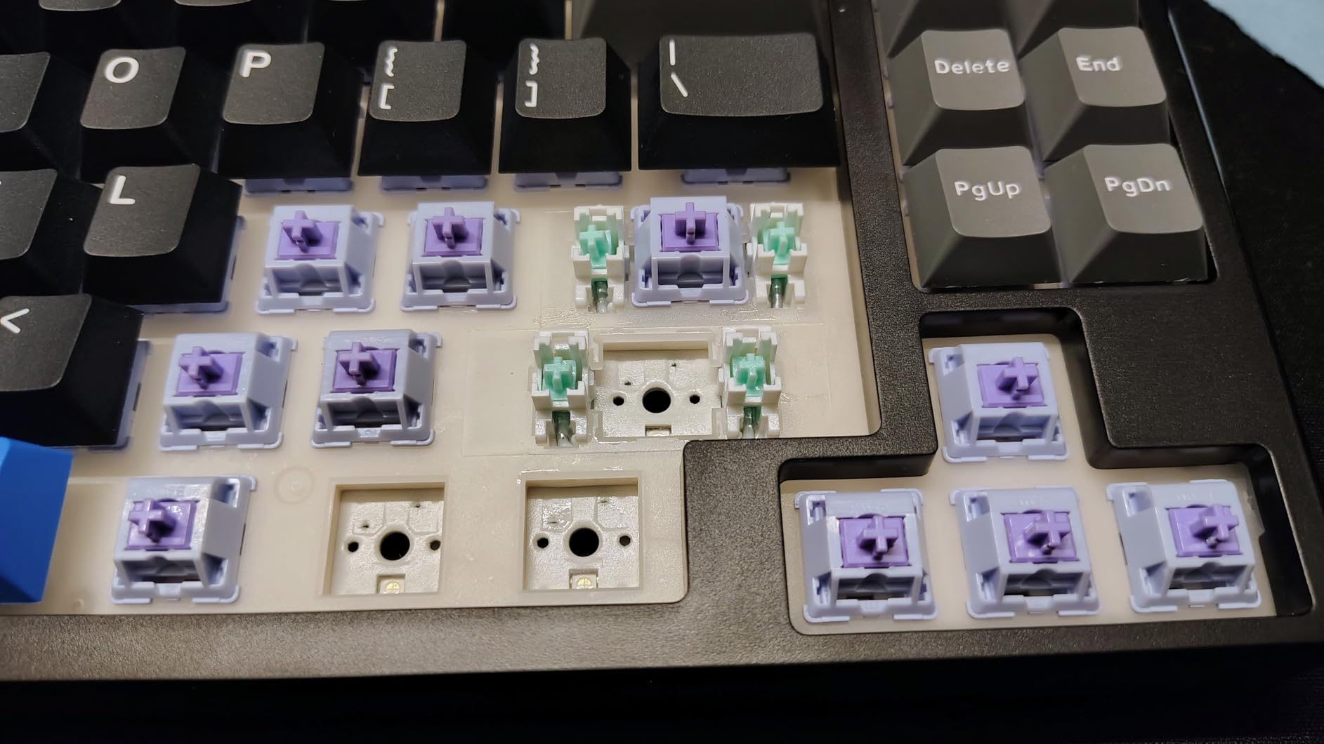 KN85 Wireless Mechanical Gaming Keyboard, 75% Layout with RGB Backlit, Custom Hot Swappable, Creamy Sound, Bluetooth/2.4GHz/USB-C Compatible with Windows/Mac/PC (Industrial Gray,Linear Switch) customer photo 1