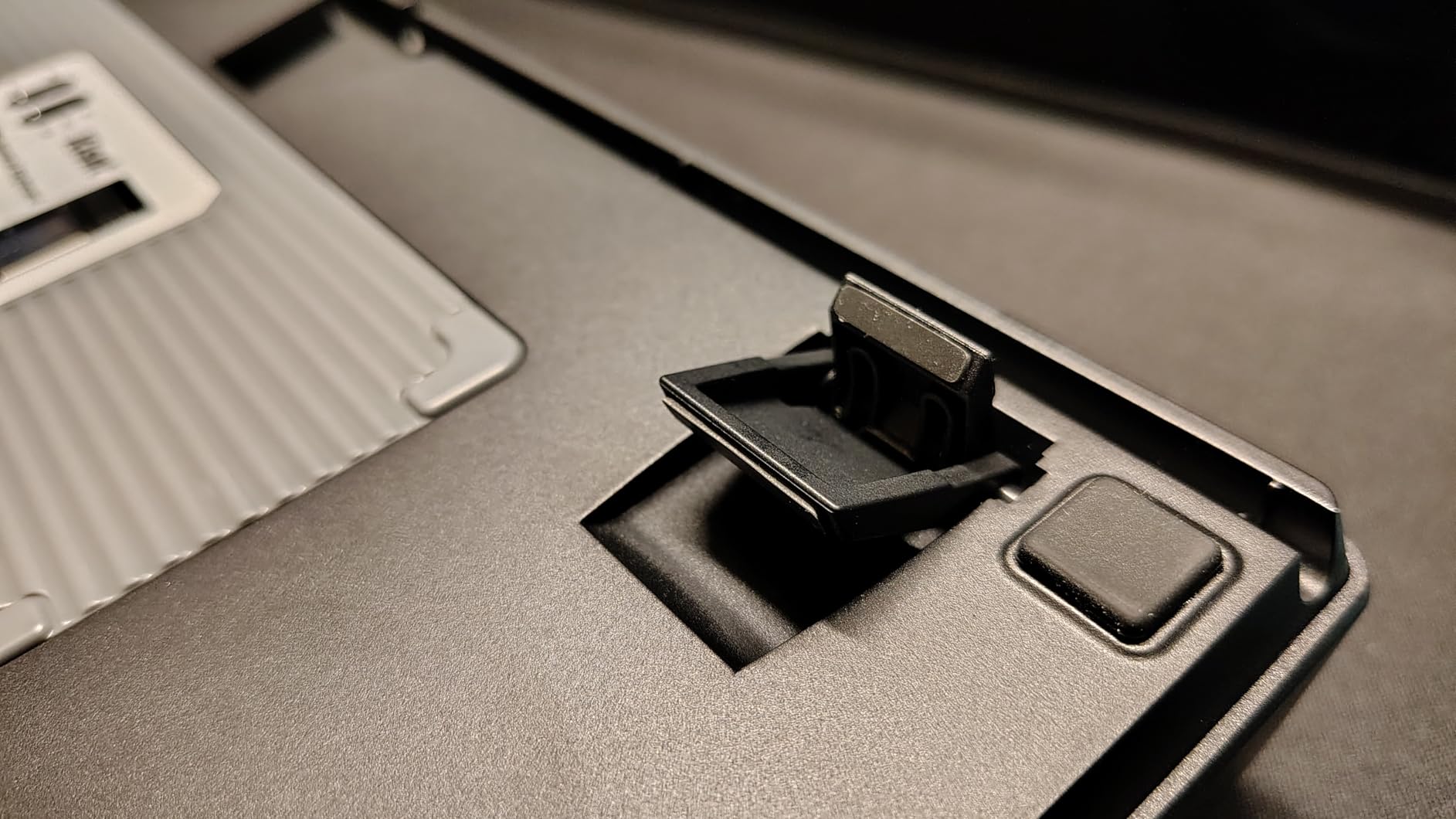 KN85 Wireless Mechanical Gaming Keyboard, 75% Layout with RGB Backlit, Custom Hot Swappable, Creamy Sound, Bluetooth/2.4GHz/USB-C Compatible with Windows/Mac/PC (Industrial Gray,Linear Switch) customer photo 2