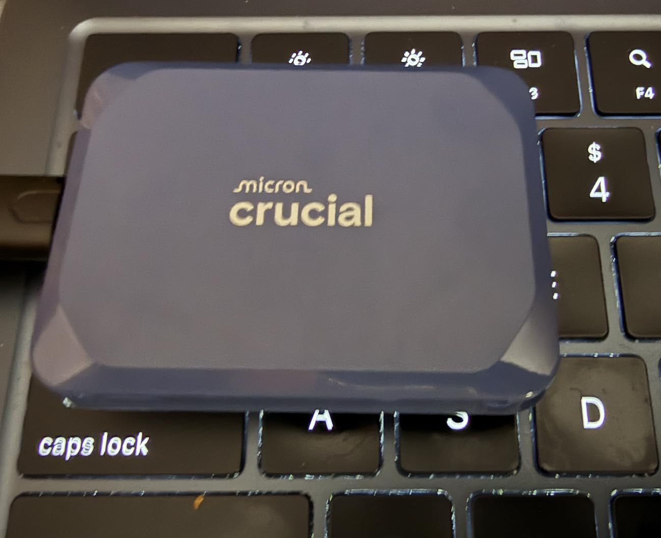Crucial X10 4TB Portable SSD, Up to 2,100MB/s, USB 3.2 USB-C, External Solid State Drive, Compatible with Windows, Mac & Android, Durable Storage for Games, Photos & Files, Blue - CT4000X10SSD9-02 customer photo 1