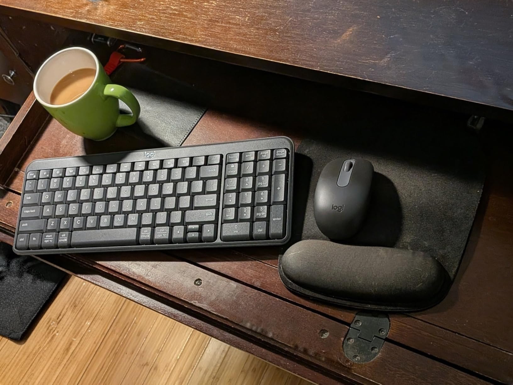 MK250 Bluetooth Wireless Mouse and Keyboard Combo: Fast & Easy Connectivity, Compact Wireless Keyboard, Ambidextrous Mouse, Durable Build - Windows/MacOS - Graphite customer photo 1