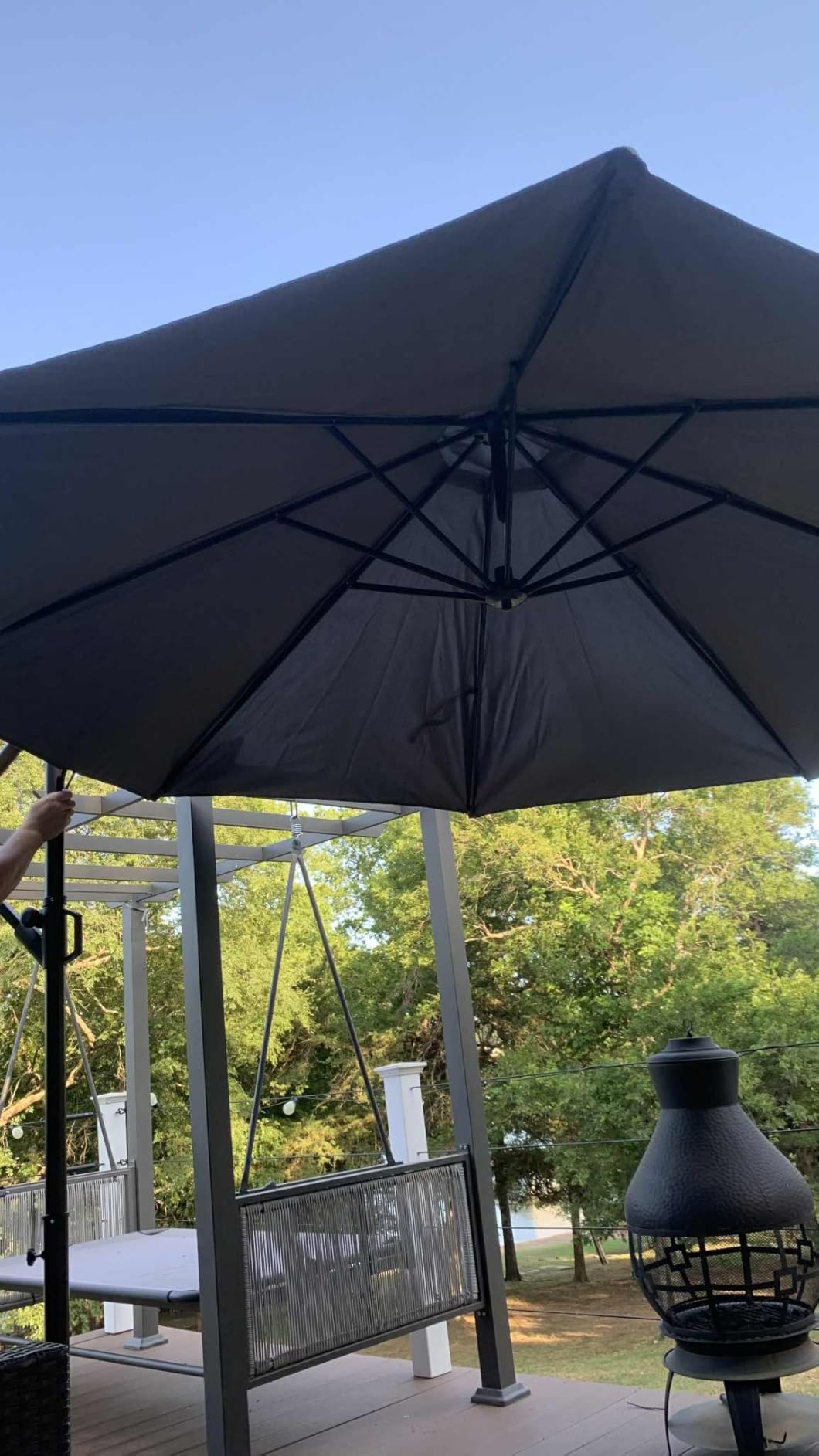 Tangkula 10ft Patio Umbrella with Base, Offset Cantilever Outdoor Umbrella with Infinite Tilt, 360 Degree Rotation, Crank Handle, Sun-Protective Canopy for Pool Deck Garden Backyard (Beige) customer photo 2