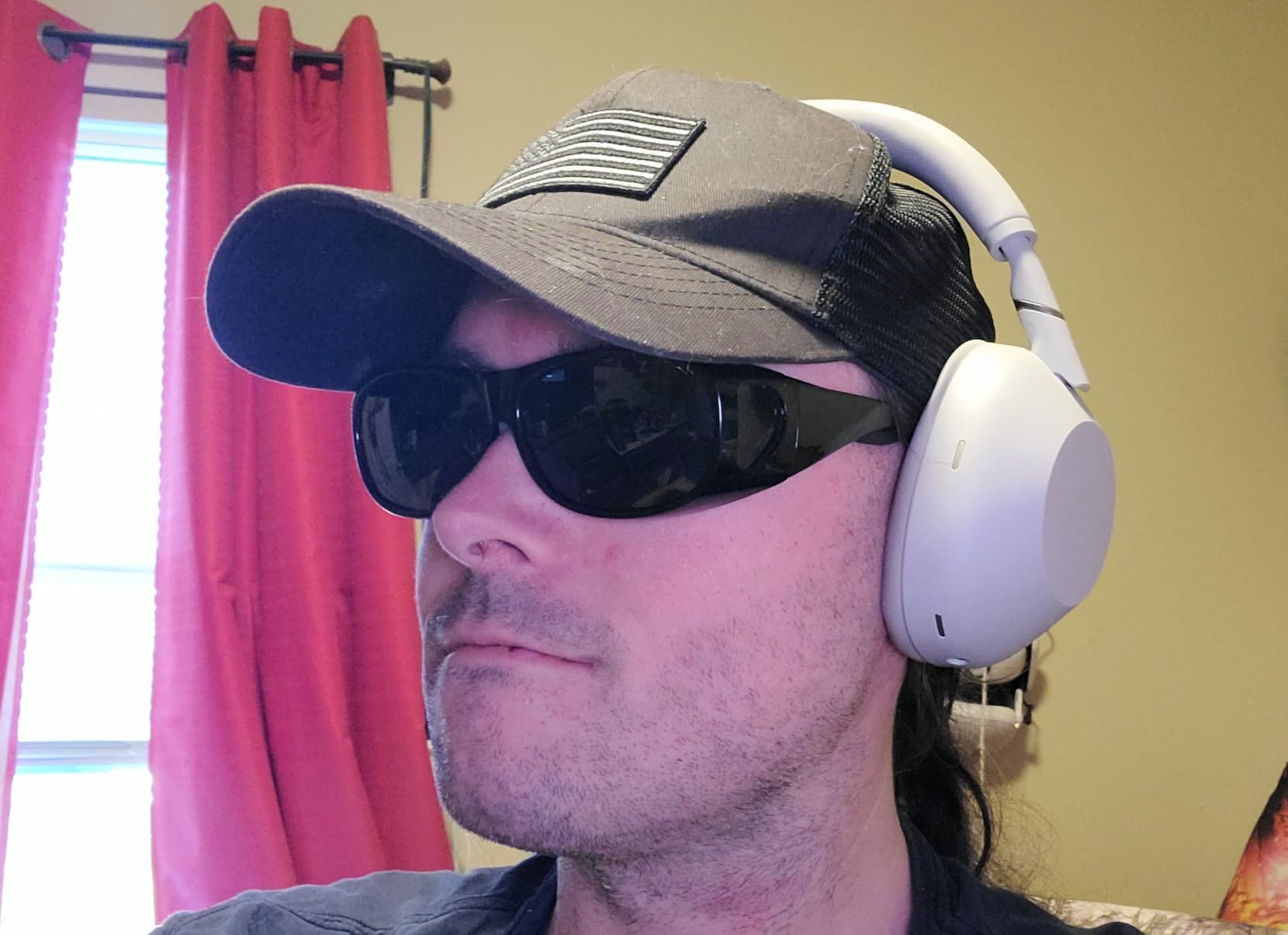 Sony WH-1000XM6 The Best Noise Canceling Wireless Headphones, HD NC Processor QN3, 12 Microphones, Adaptive NC Optimizer, Mastered by Engineers, Studio-Quality, 30-Hour Battery, Midnight Blue customer photo 1