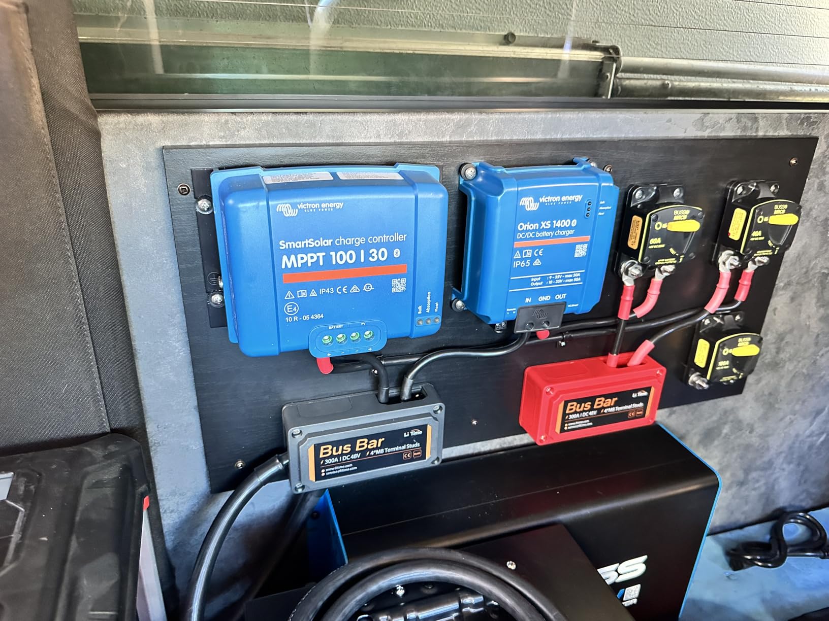 Victron Energy Orion XS 1400, 12/24-Volt 50 Amp DC-DC Battery Charger - 1400W Output, 98.5% Efficiency, Bluetooth Monitoring, Adaptive 4-Stage Charging, IP65 Rated for Dual Battery Systems customer photo 1