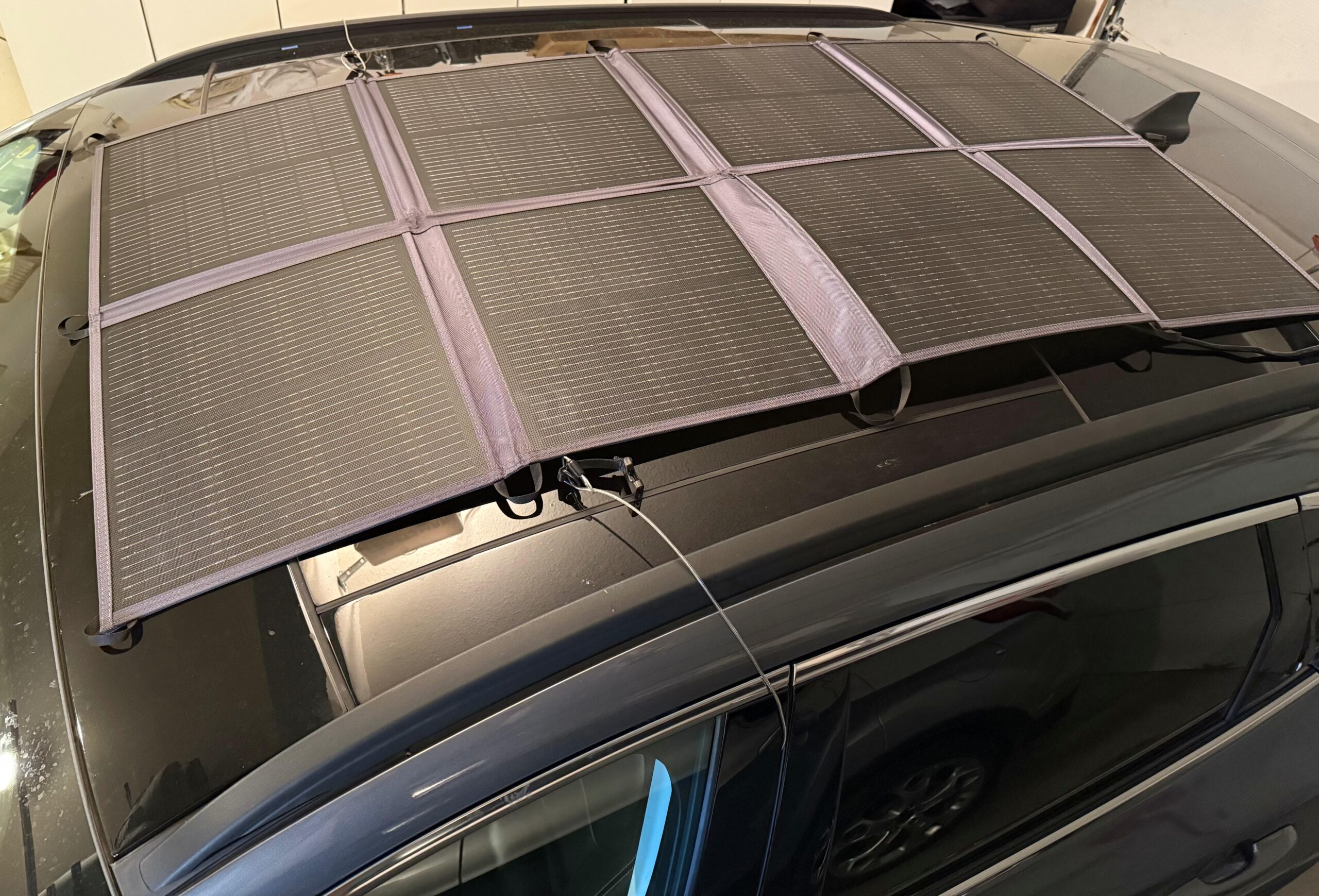 Renogy 400W Portable Solar Panel Blanket, 25% High Efficiency N-Type Foldable Solar Panel Charger for Power Station,Lightweight 16-Fold Space Save, Fast Setup for Camping, RV, Pickup, Marine Off-Grid customer photo 1