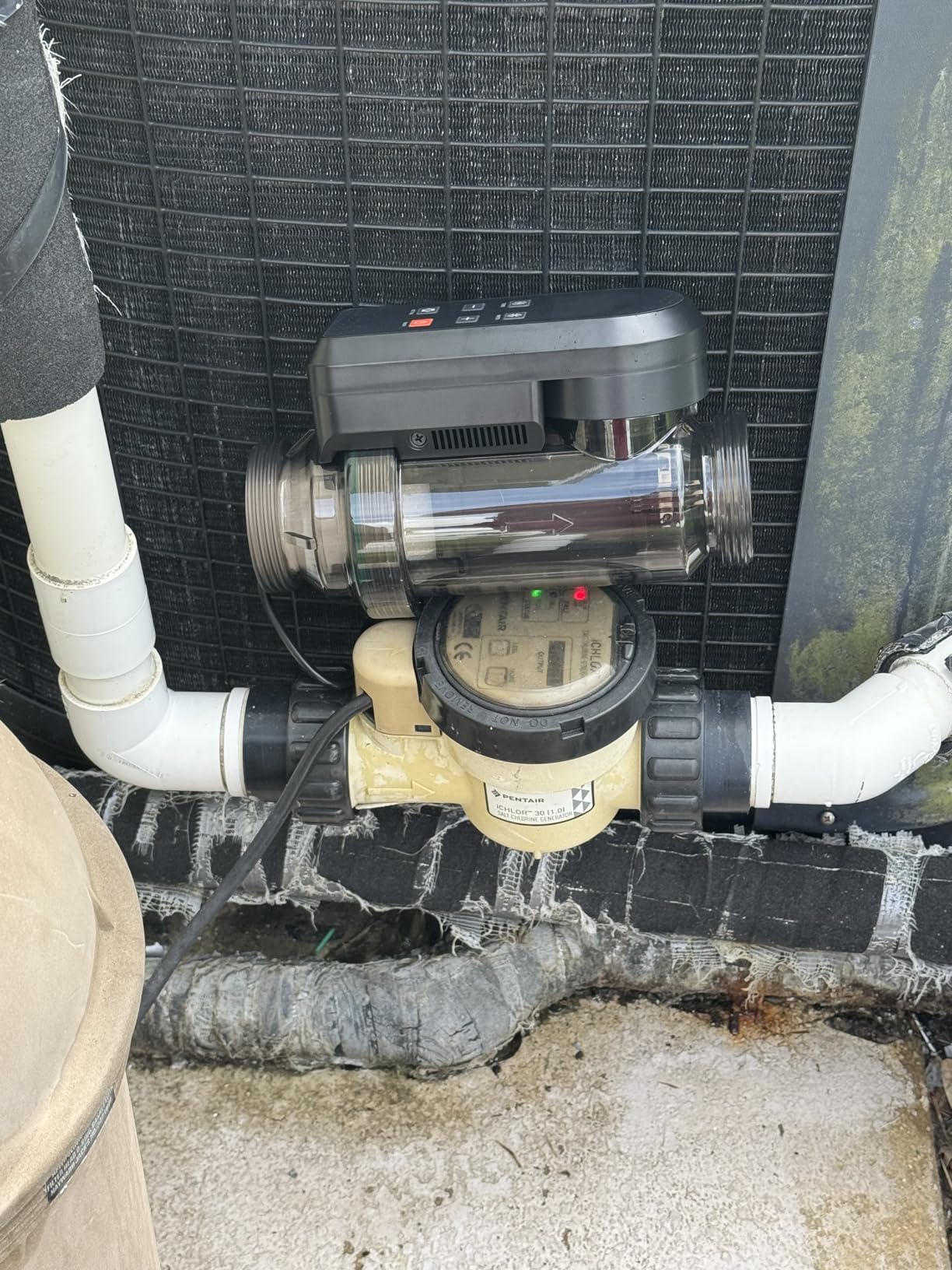 HOUSOUTION Salt Water Pool Chlorinator System, Salt Chlorine Generator with Smart App Control, Saltwater Pool System, Chlorinator for Inground Pool, Salt Cell for Pool, Up to 40,000 Gallon Pool customer photo 1