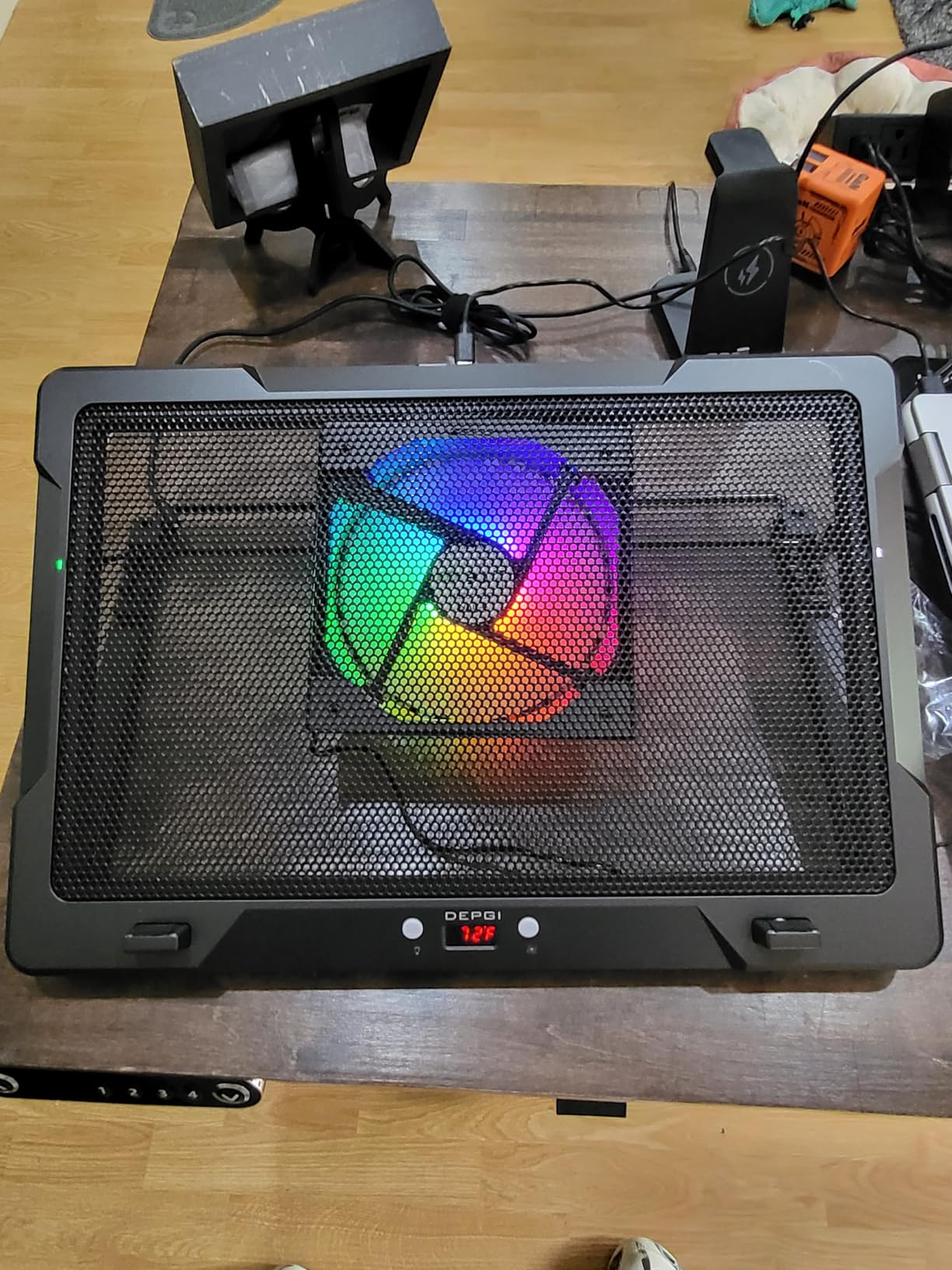 DEPGI Laptop Cooling Pad, Laptop Cooler Stand with 5.5