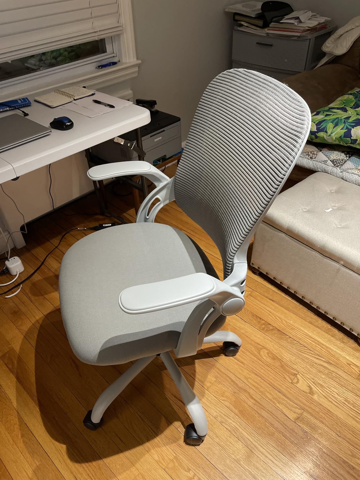 Sweetcrispy Office Computer Desk Chair, Ergonomic Mid-Back Mesh Rolling Work Swivel Task Chairs with Wheels, Comfortable Lumbar Support, Comfy Flip-up Arms for Home, Bedroom, Study, Student, Black customer photo 1