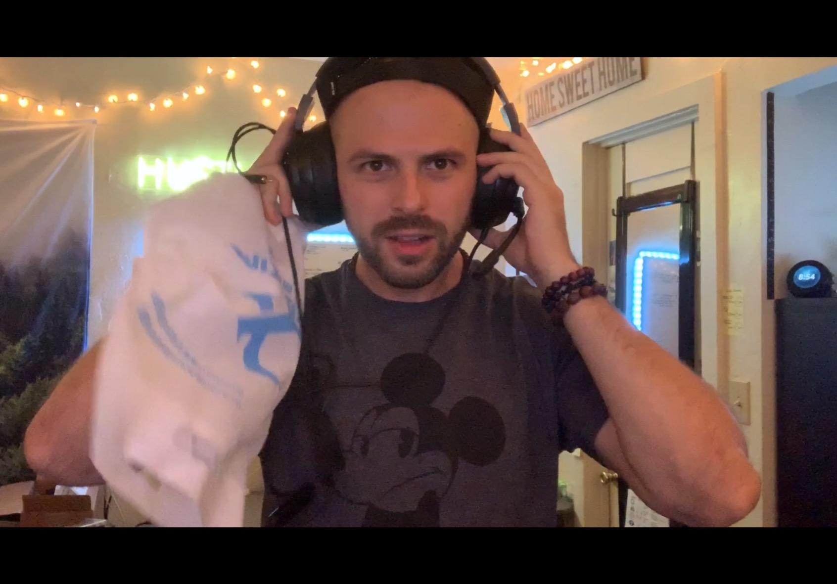 Jeecoo 2.4GHz Wireless Gaming Headset with Microphone for PC PS5 PS4, Bluetooth 5.3 Gaming Headphones with Noise Canceling Mic for Laptop, Mobile, Mac, Stereo Sound, 50+Hr Battery, Low Latency customer photo 2