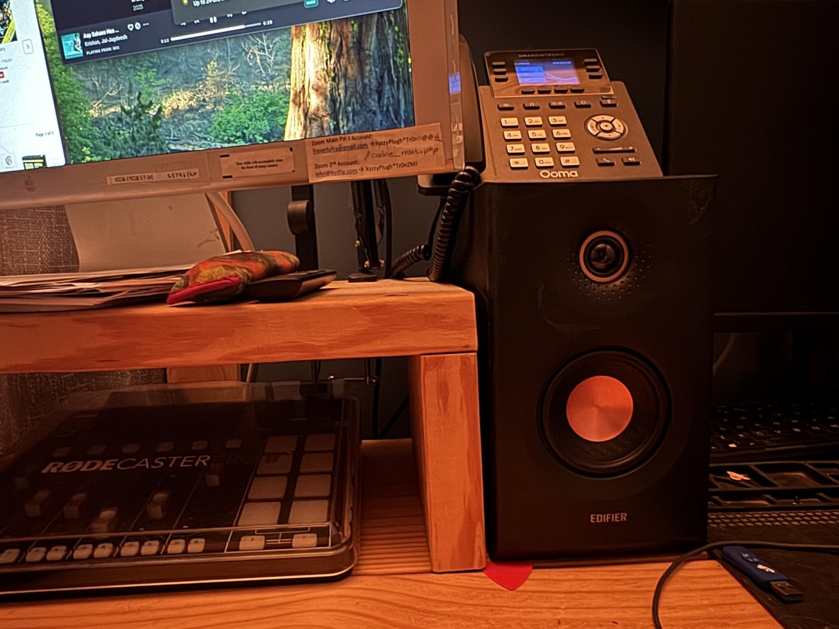 Edifier MR5 2.0 Studio Monitor Bookshelf Speakers, 110W(RMS), Hi-Res Audio, Bluetooth 6.0, 3-Way Active Design, Room Compensation, XLR/TRS/RCA Inputs, Compact Size for Home Studio & Music - Black customer photo 1