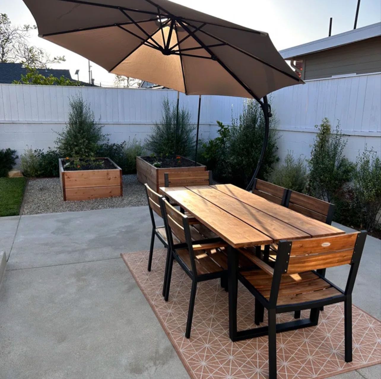 Kingdura 12ft Offset Cantilever Patio Umbrella with Base Included, Large Round Aluminum Outdoor Umbrella, 360 Degree Rotation & Infinite Tilt, Heavy Duty Frame for Deck Pool Backyard, Beige customer photo 2