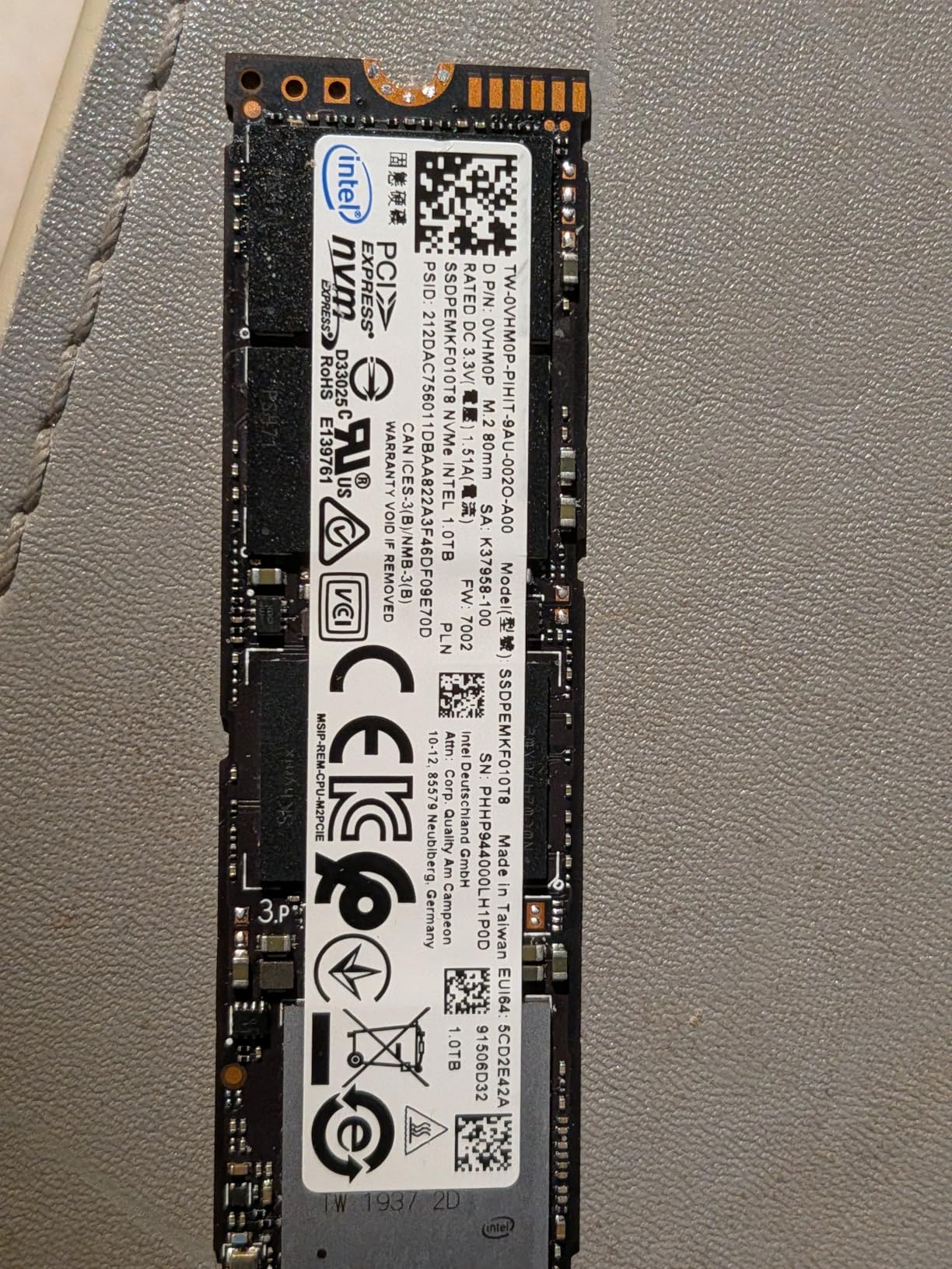 UGREEN 40Gbps M.2 NVMe Enclosure with Aluminum Double-Sided Fin Heat Dissipation, No Noise External SSD Case Compatible with Thunderbolt 4/3/USB4/3.2/2.0 M1 M2 Pro/Max (SSD Not Included) customer photo 2