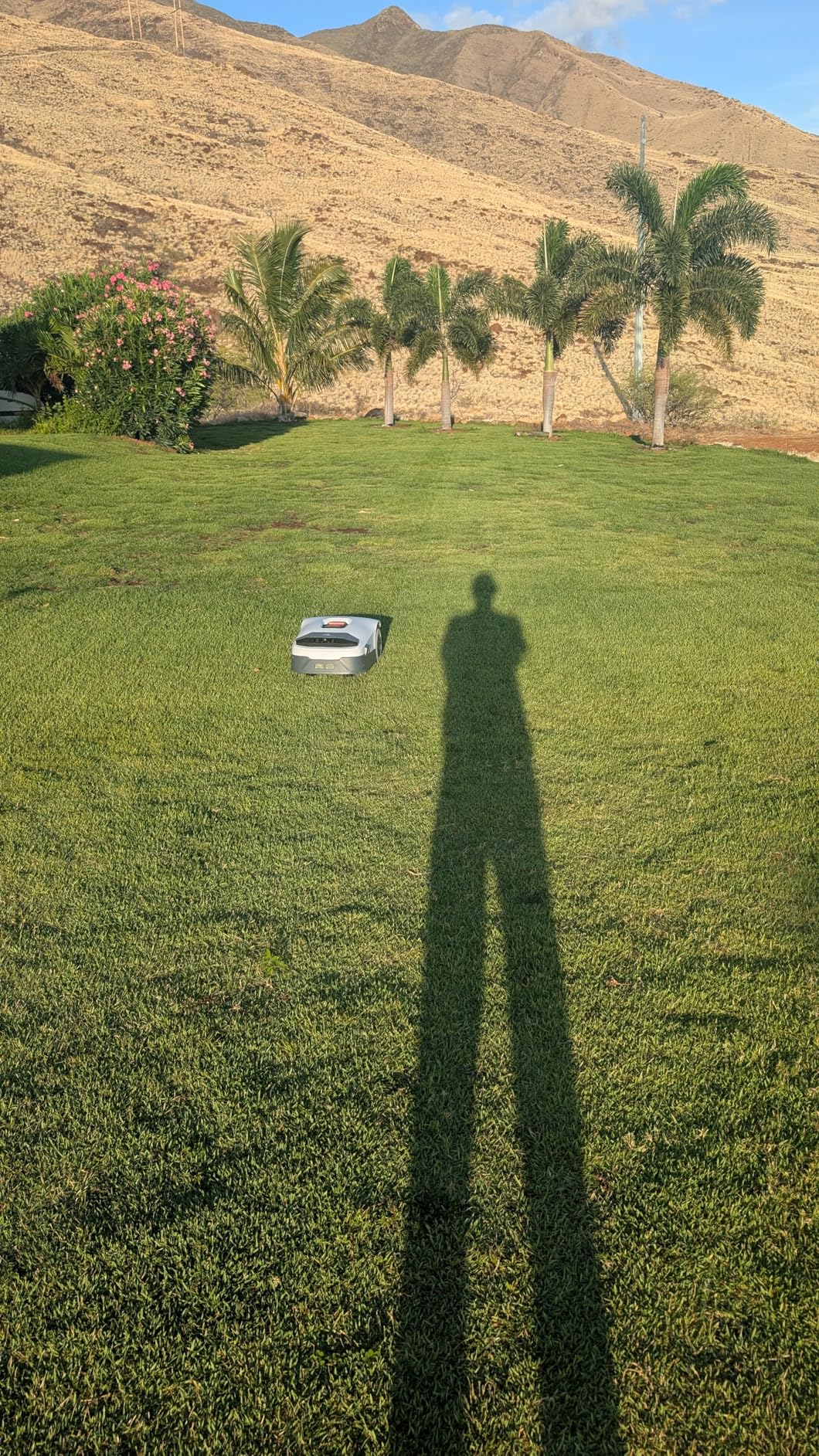 ANTHBOT Genie600 Robot Lawn Mower - NO Wire, Full Band RTK+4-Eye Vision Robotic Lawnmower for 1/4 Acre, Auto Mapping, Multi-Zone Management, Accurate Obstacle Avoidance, Intelligent Path Planning customer photo 2