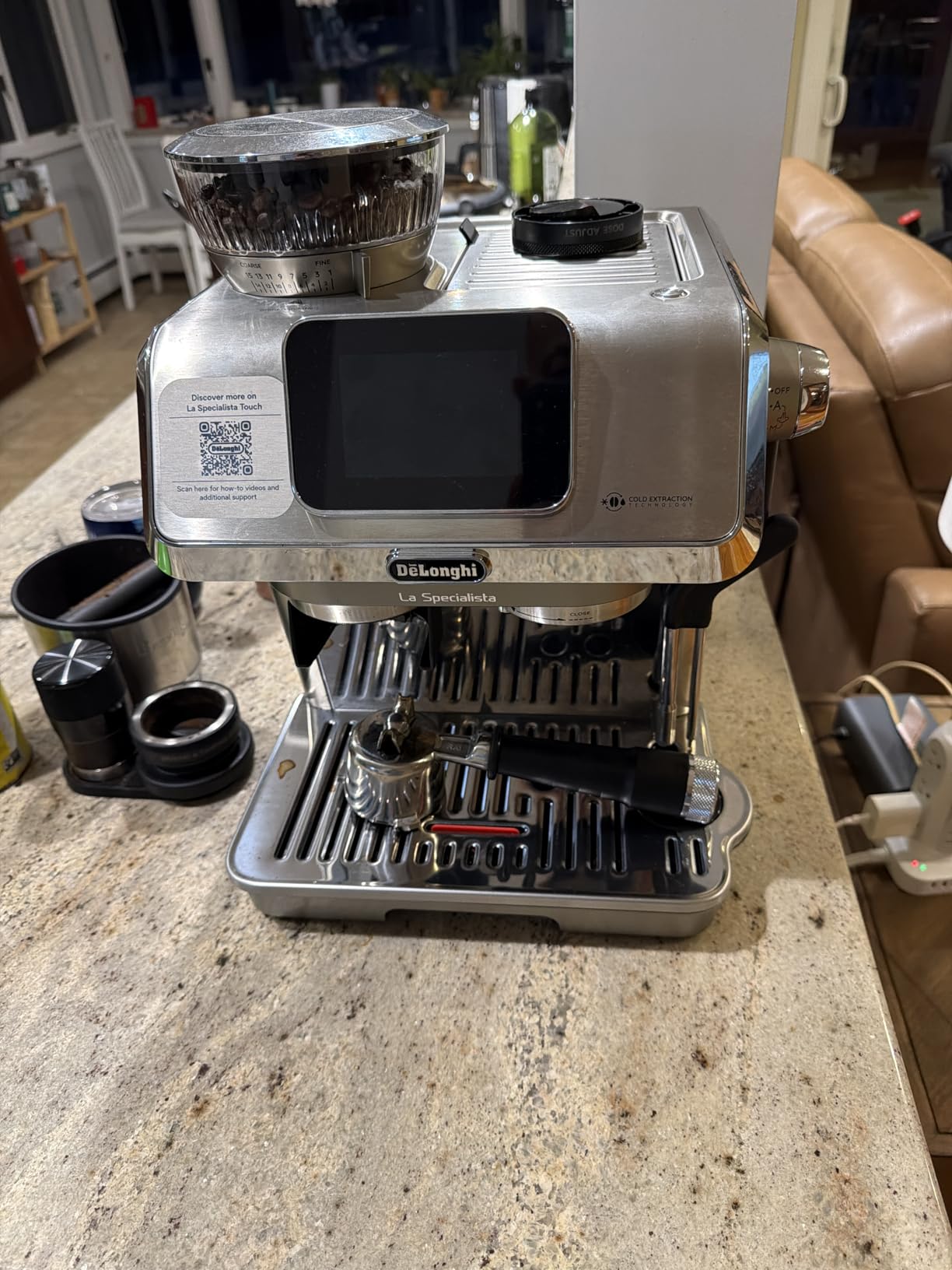 De'Longhi La Specialista Touch Espresso Machine with Grinder & Milk Frother - Cold Brew & Iced Coffee Maker, Burr Grinder, 10 Drink Presets customer photo 1