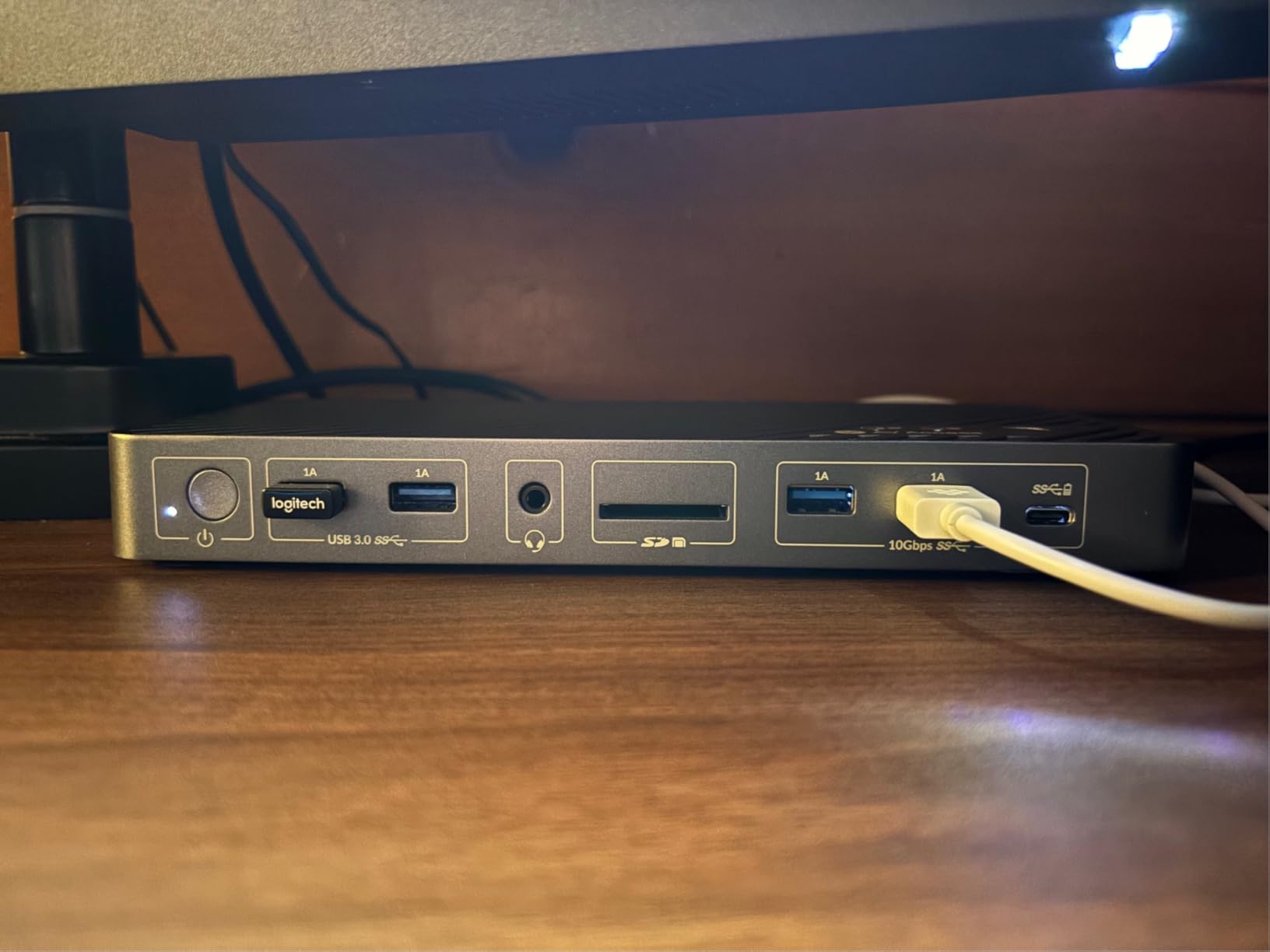 AV Access 8K KVM Switch 2 Monitors 2 Computers for Laptop & Desktop, 100W USB-C Charge for Laptop, Ethernet, Docking Station Dual Monitor 8K@60Hz/4K@165Hz, 4xUSB 3.2, Audio, SD, Wired Remote Control customer photo 2