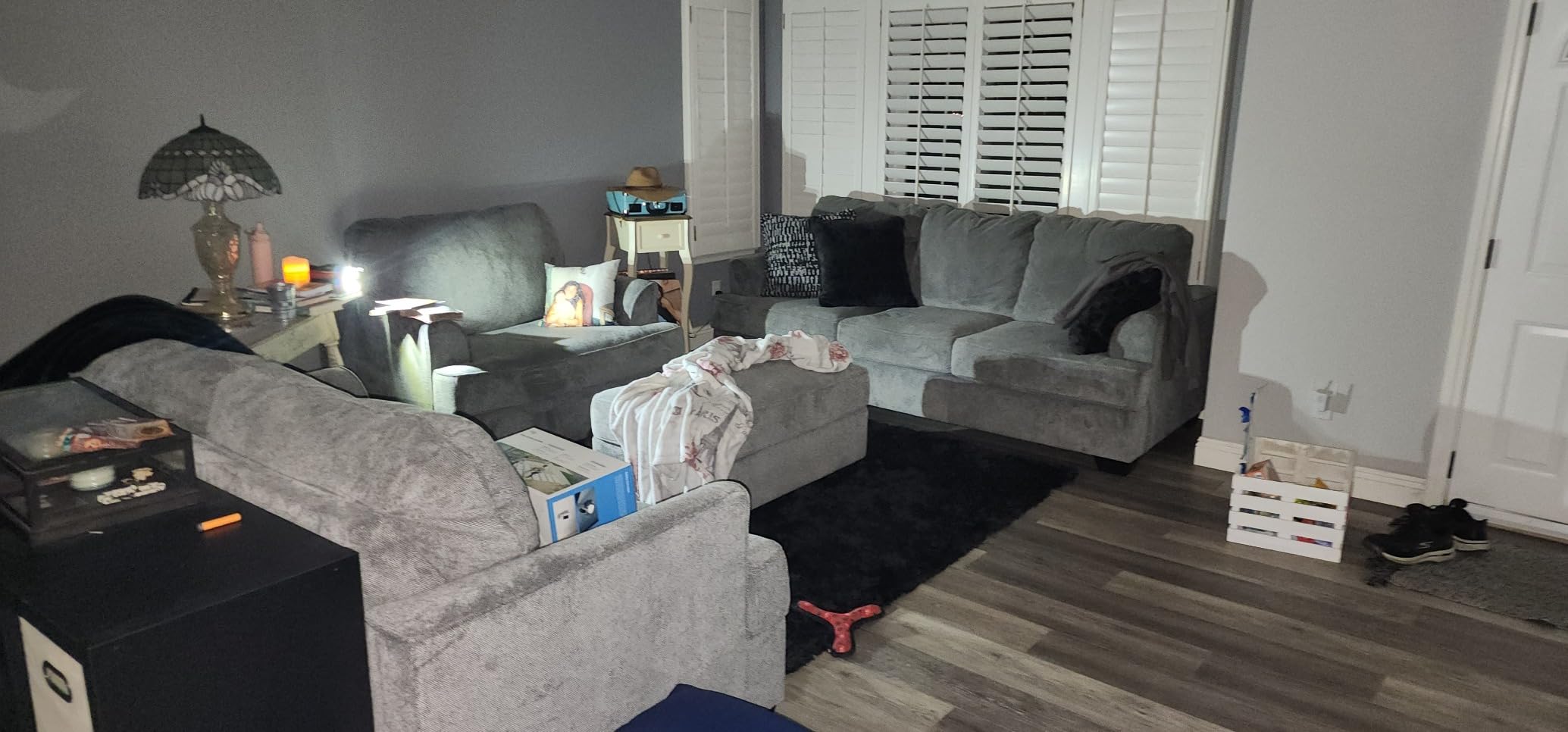 Hand Crank Emergency Radio,74000mWh Solar Powered Portable NOAA AM FM Weather Radio with 3 Mode Flashlight and Reading Light,Cell Phone Charger,Home and Emergency Distress Signal (Black) customer photo 1