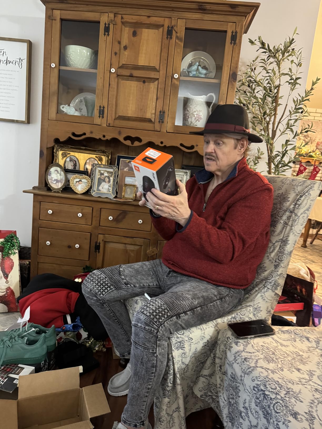 JBL Flip 7 Portable Bluetooth Speaker, IP68 Waterproof, Dustproof, Drop-Proof, PushLock System, AI Sound Boost, 16H Battery - Blue customer photo 1