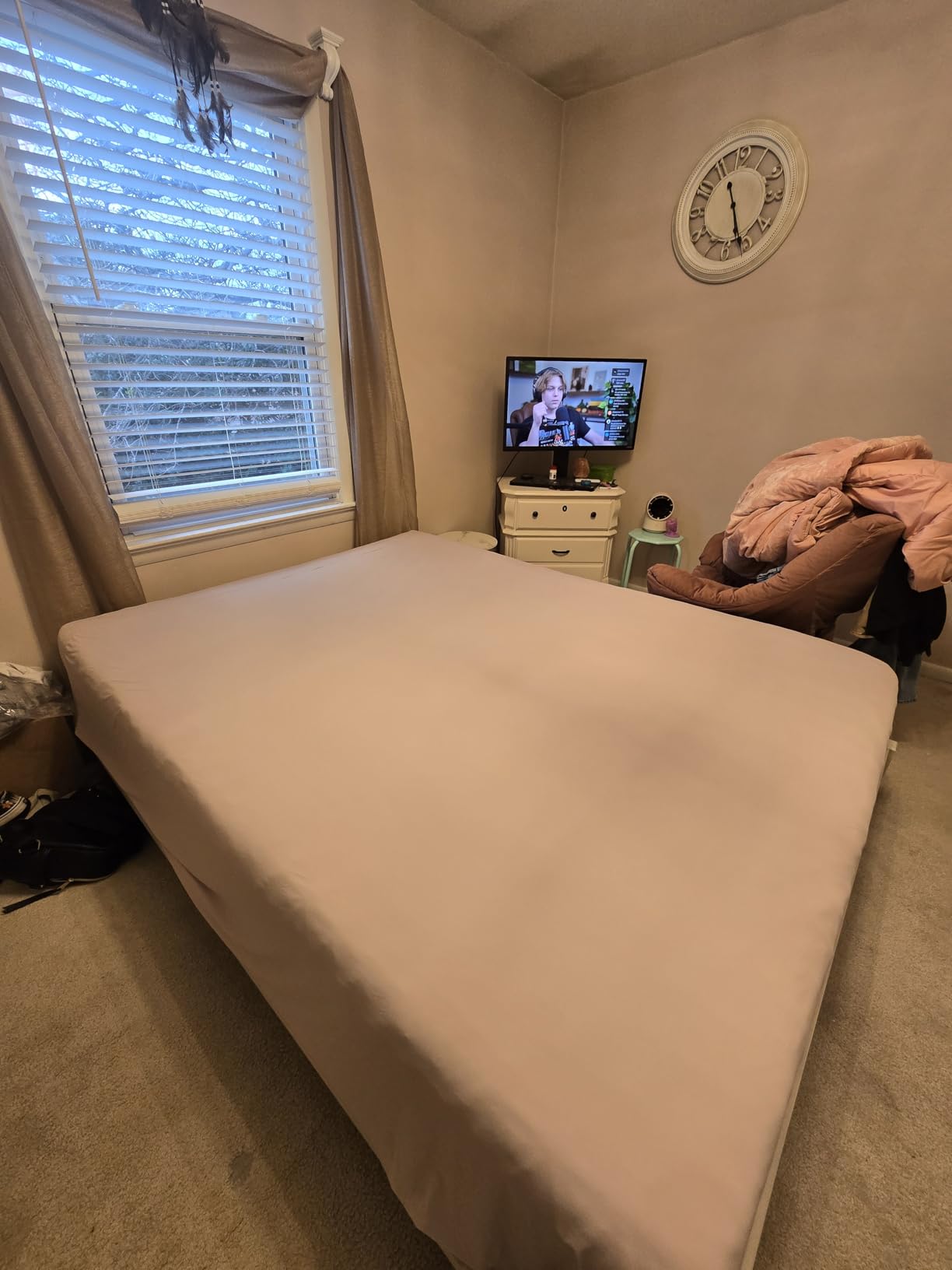 Cooling Sheets - BreezeWeave 4 PC Queen Size Cooling Bed Sheets for Hot Sleepers & Deep, Cool Rest - Cloud Soft, Silky Smooth, 16 in Deep Pocket, Ultra Durable (Graphite) customer photo 1