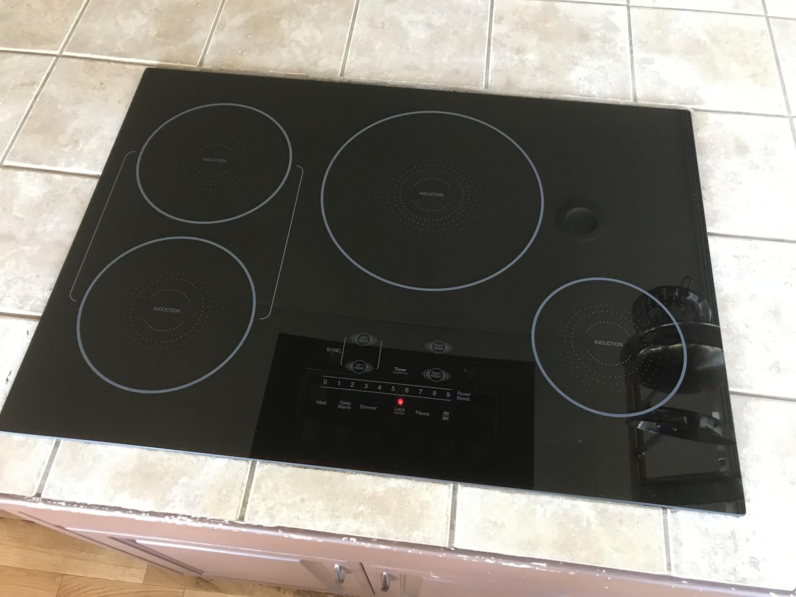 36 Inch Induction Cooktop 5 Burners, Flat Glass Top Electric Stove Hob with Bridge-SYNC, 3 Preset Modes Booster, Timer, Pause, Child Lock, Drop in, 208~240V/50A, Black customer photo 2