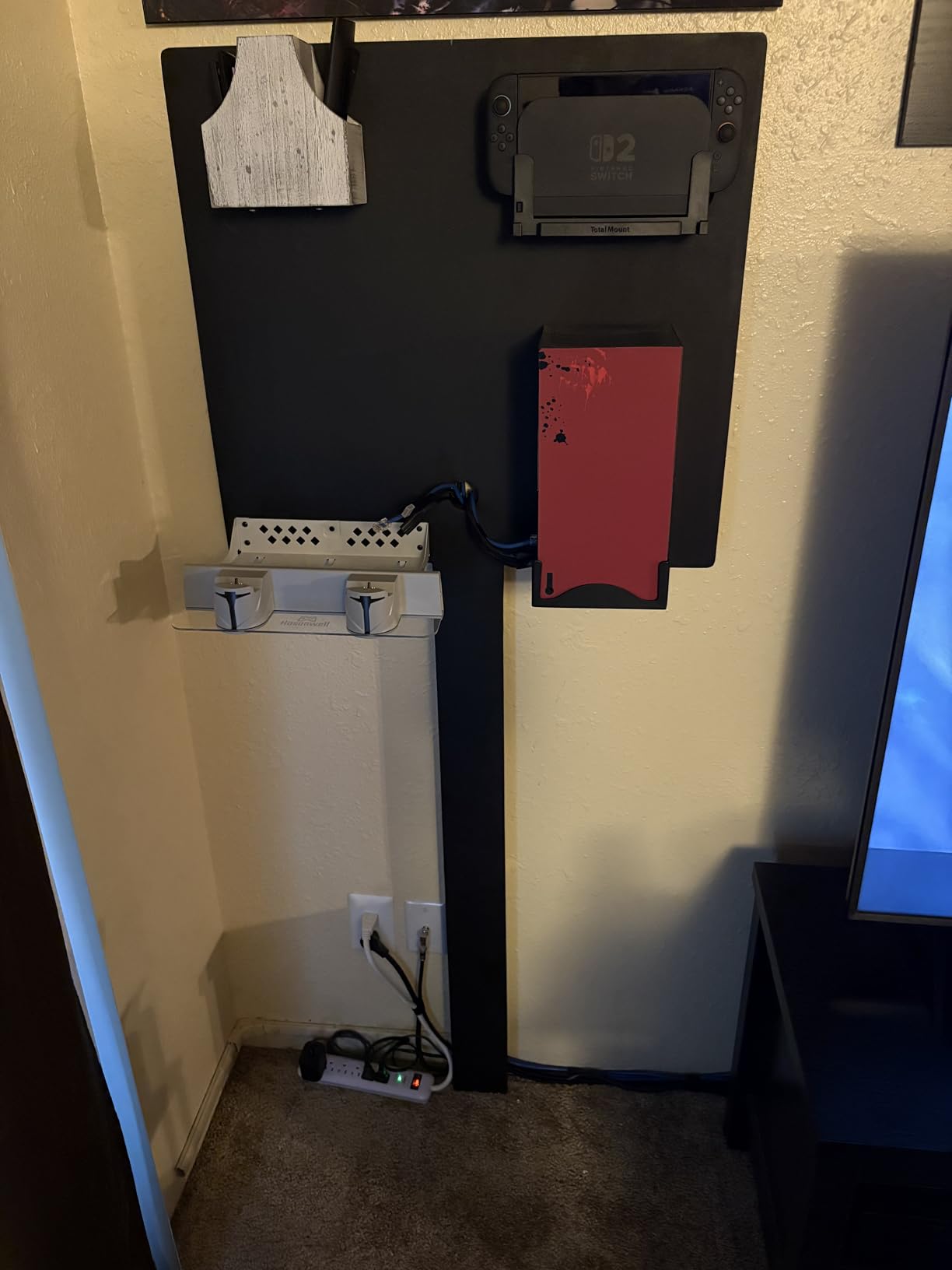 Wall Mount for Xbox Series S - Metal Console Holder with Ventilated Base and Anti-Scratch Pads - Space-Saving Wall Bracket for Xbox S with Easy Installation and Heat Dissipation Design customer photo 1