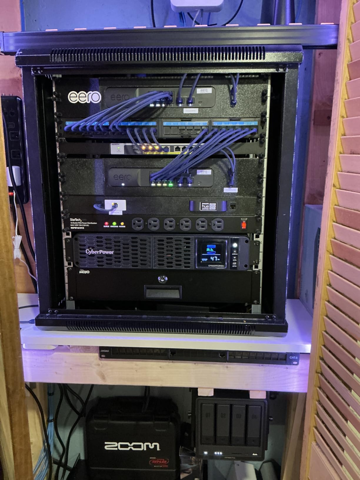UGREEN NAS DXP6800 Plus 6-Bay Desktop NAS, Intel i3 1215u 6-Core CPU, 8GB DDR5 RAM, 128G SSD, 1x 10GbE and 1x 2.5GbE LAN Port, 2X M.2 NVMe Slots, 4K HDMI, Network Attached Storage (Diskless) customer photo 2